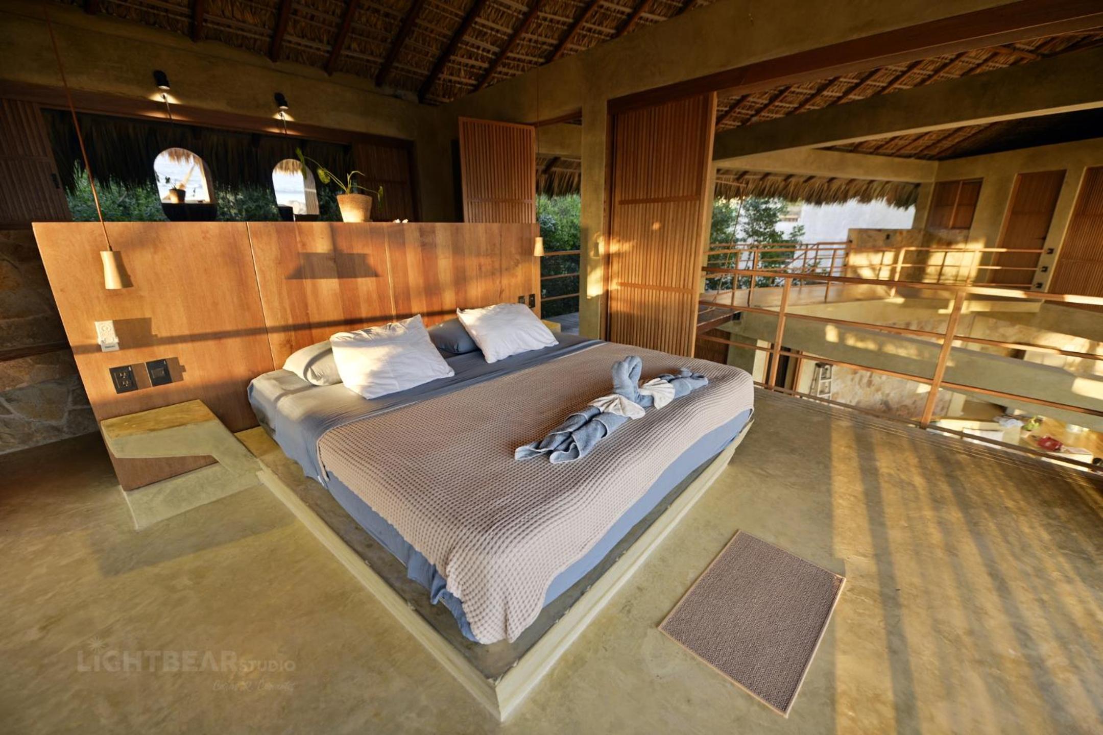 Villa with Sea View - Photo 16