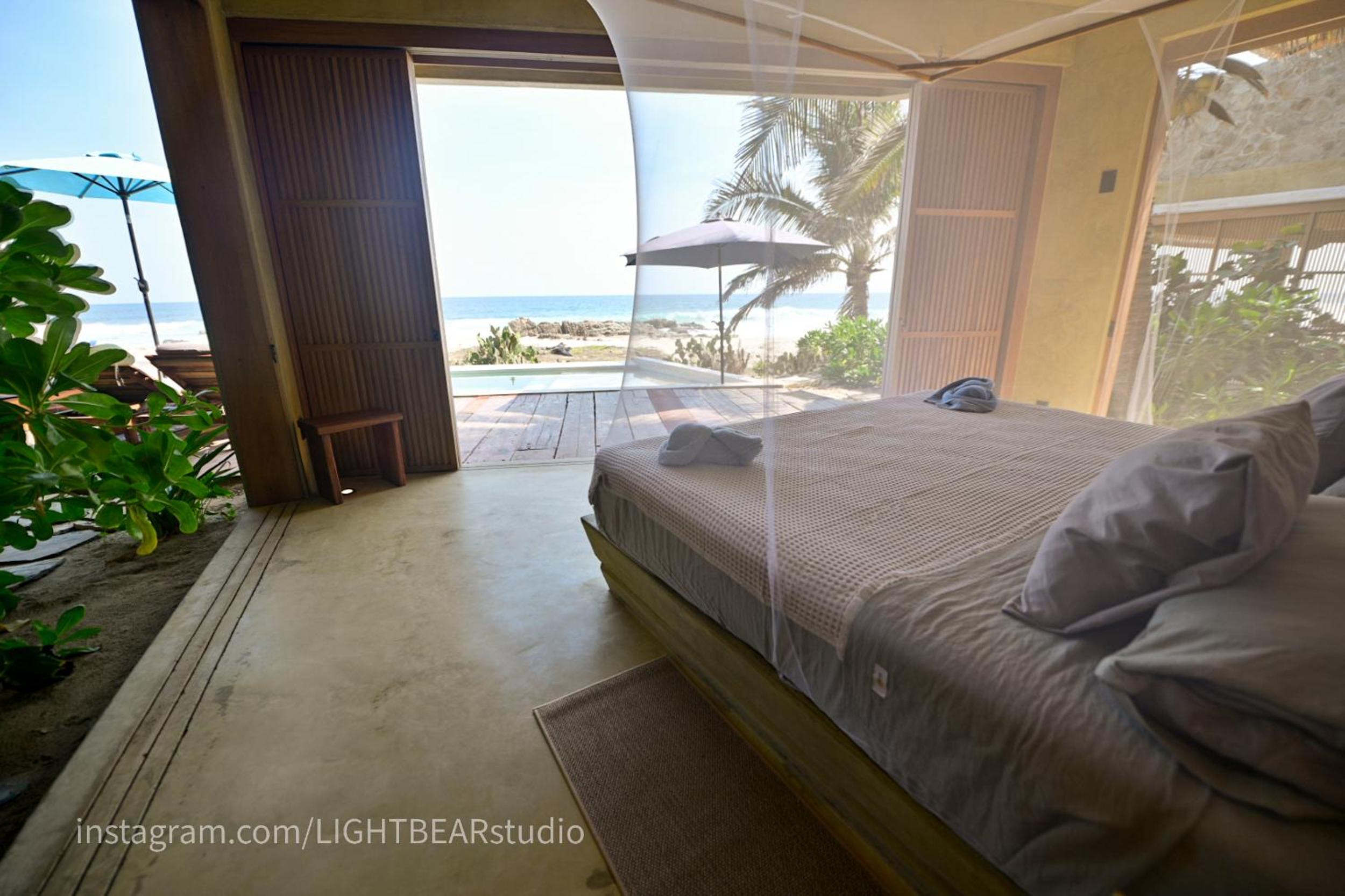 Villa with Sea View - Photo 26