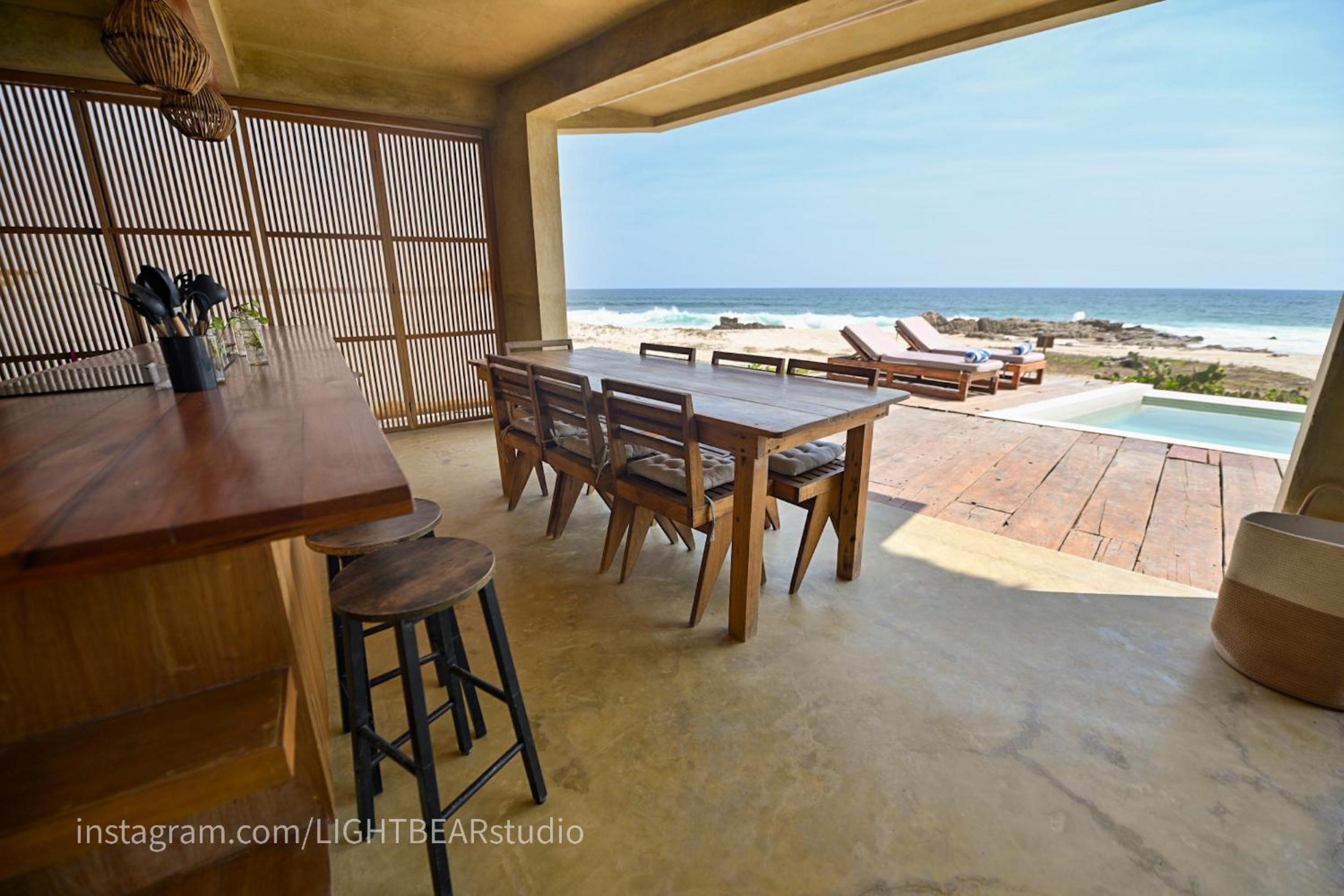 Villa with Sea View - Photo 25