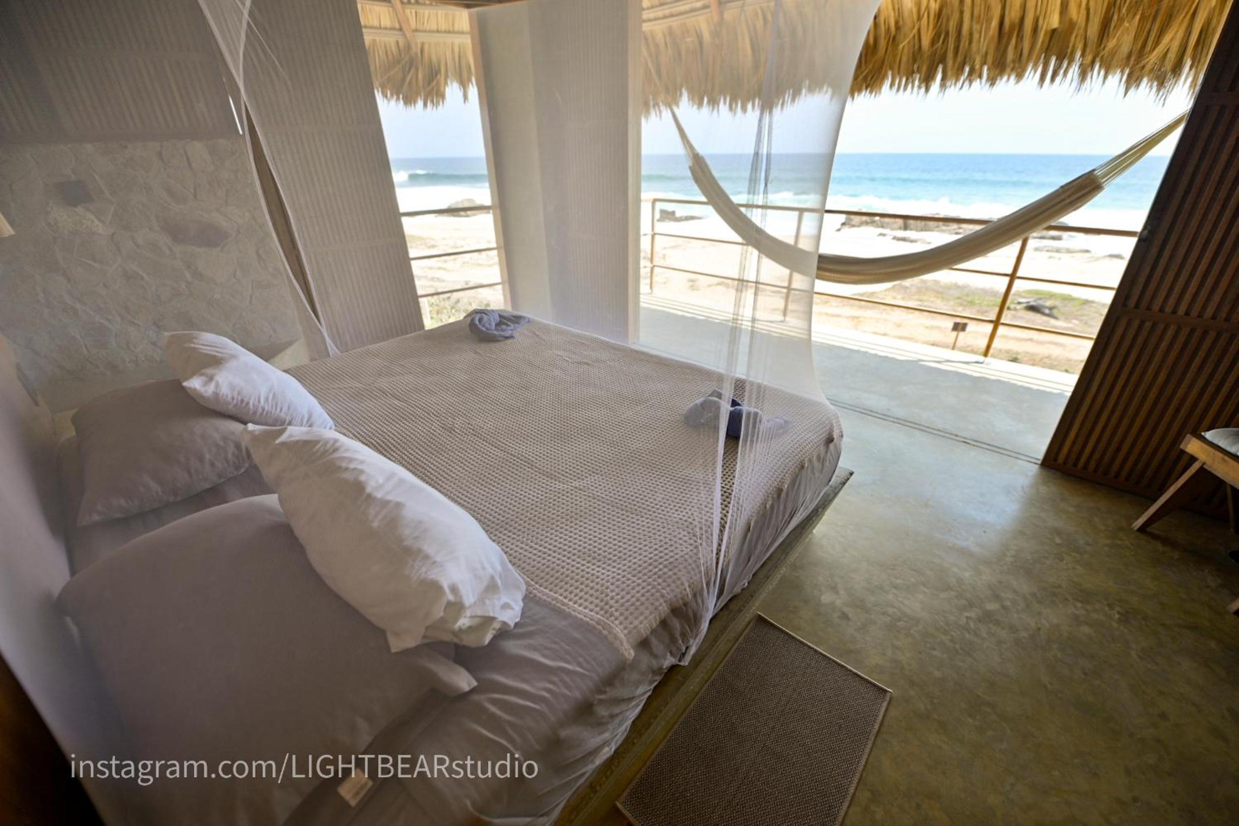 Deluxe Double Room with Sea View - Photo 26