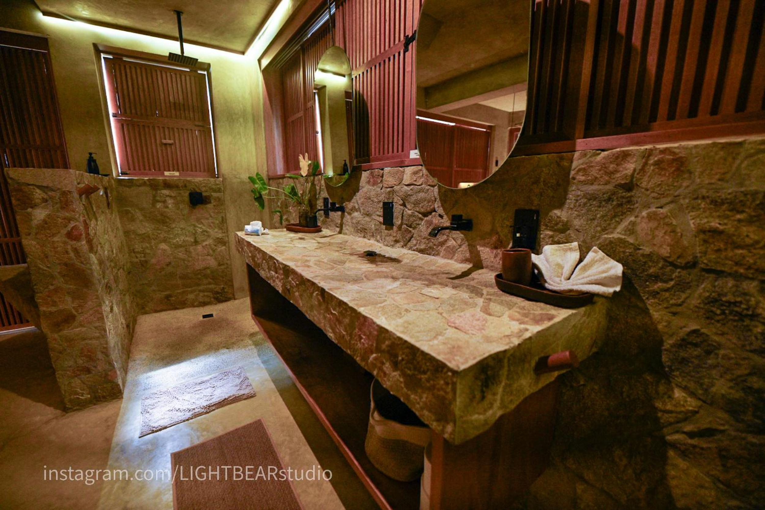 Deluxe Double Room with Sea View - Photo 27