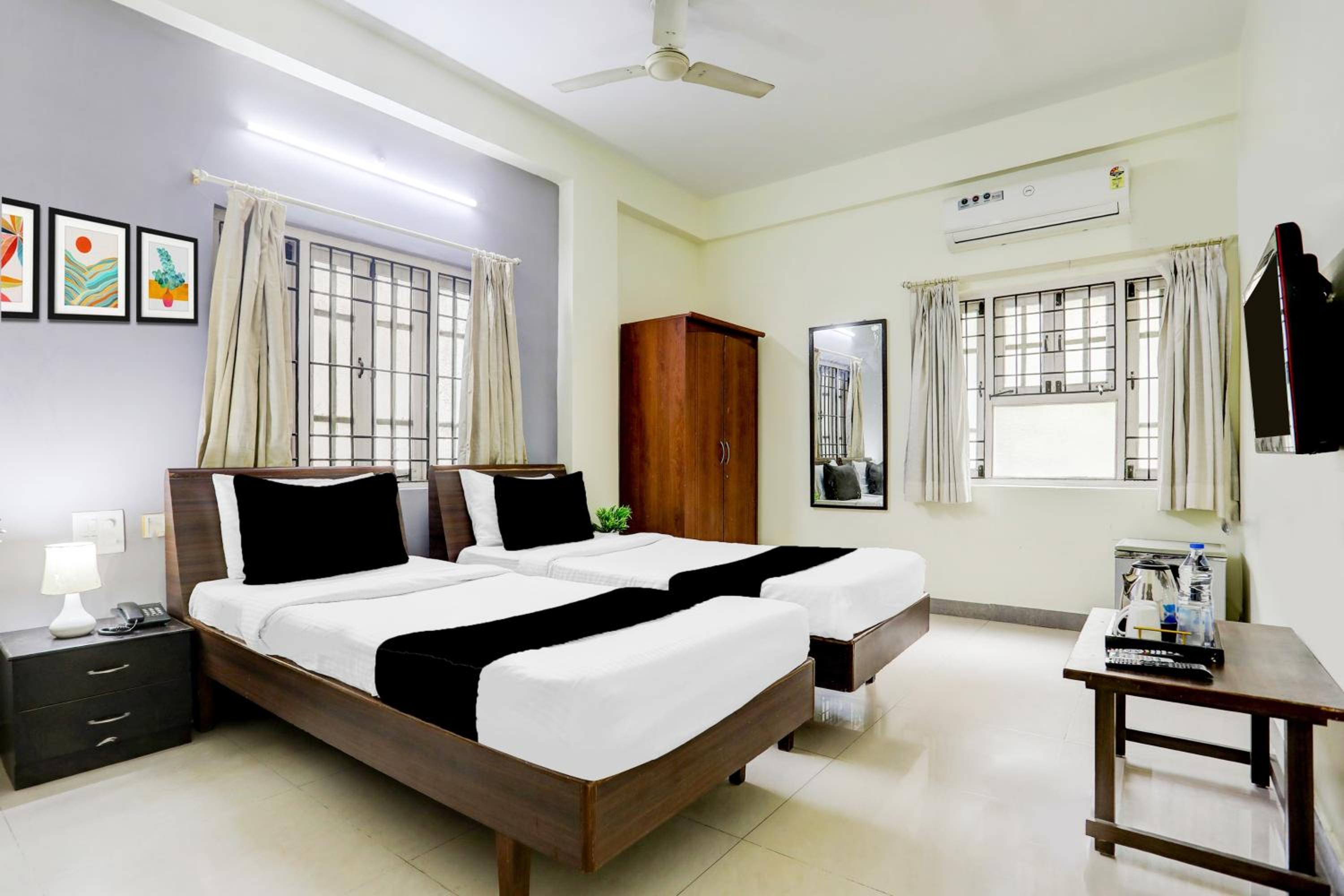 Triple Room with Bath photo 3
