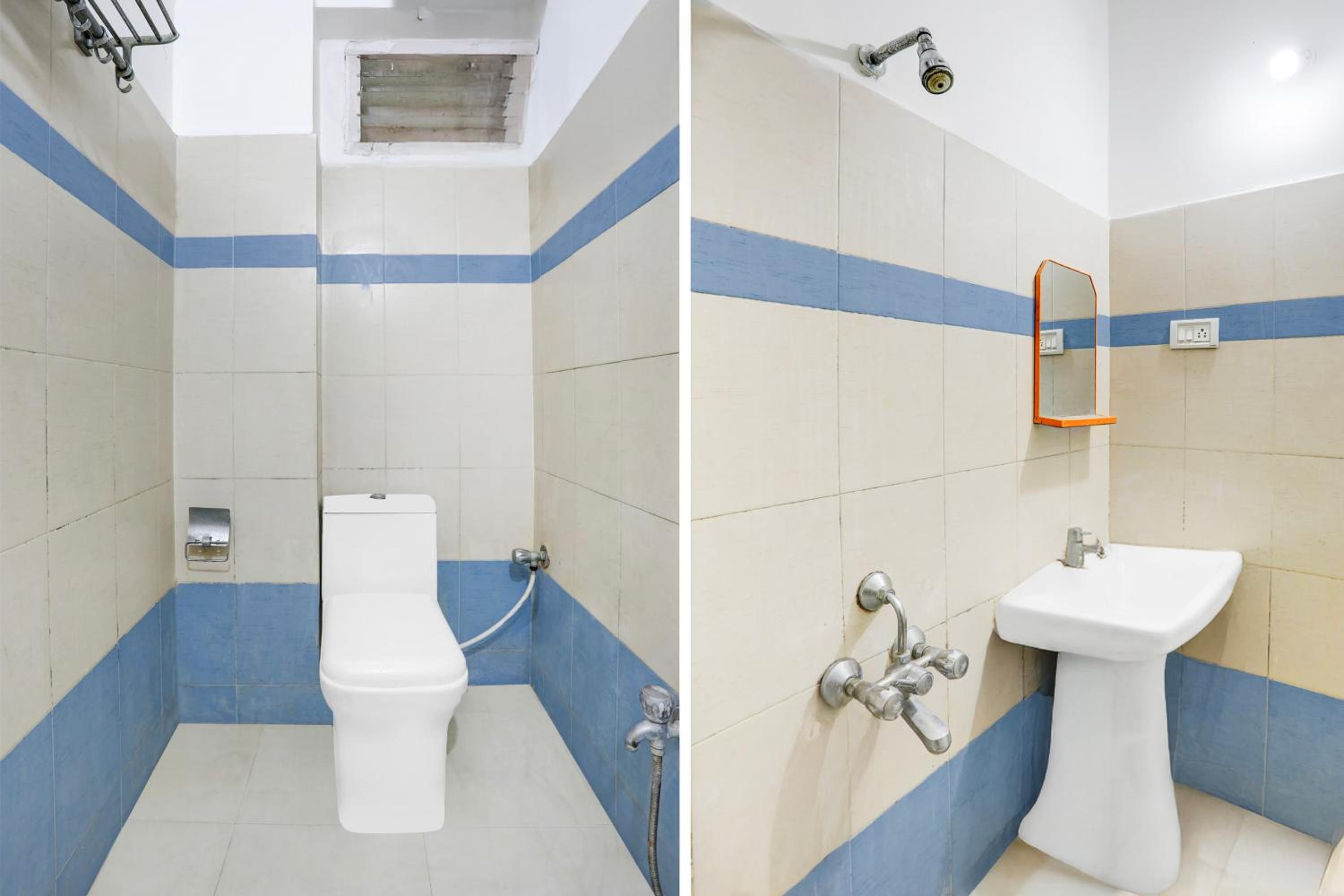 Triple Room with Bath photo 2