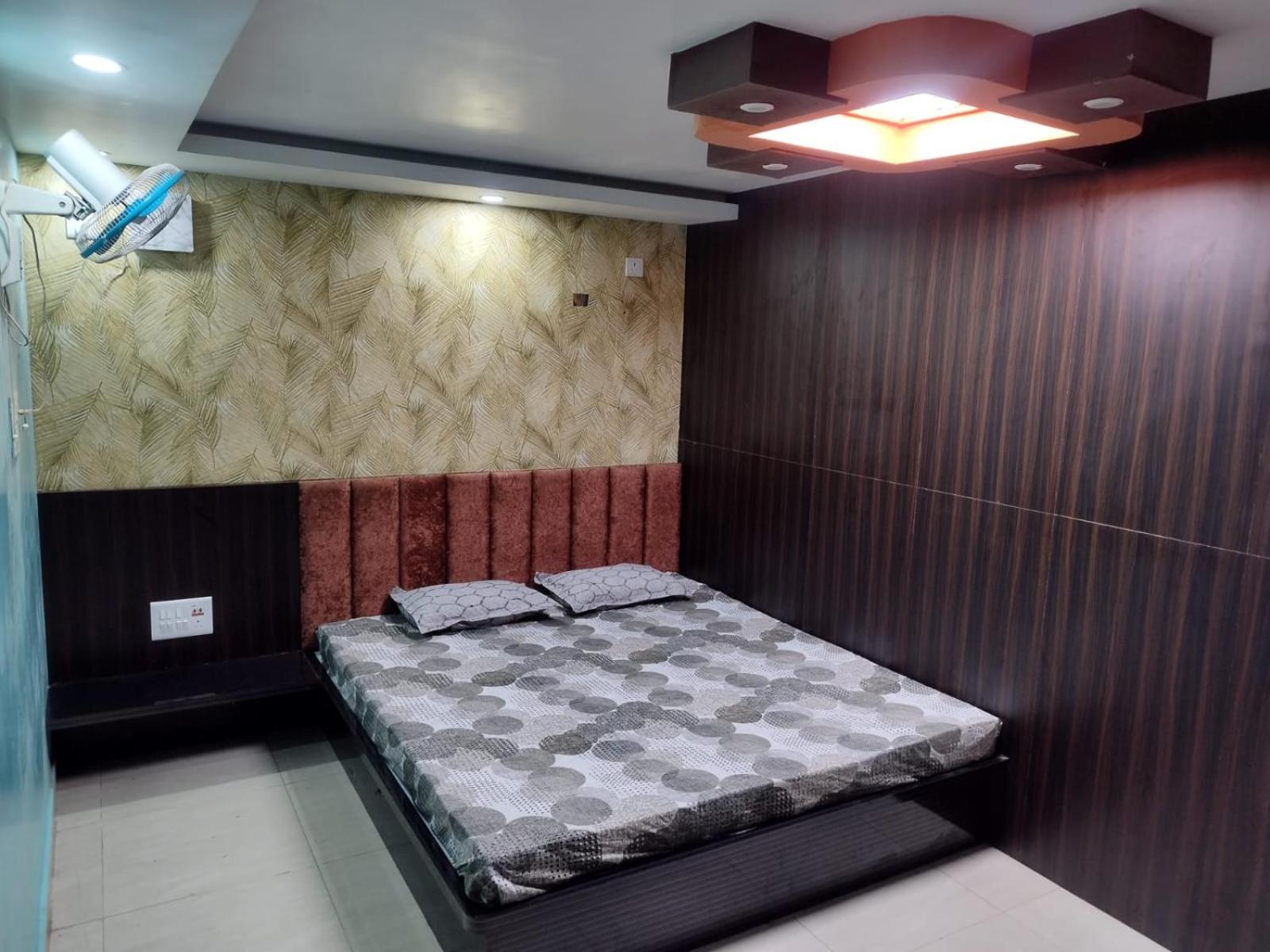 Standard Single Room with Shared Bathroom photo 2