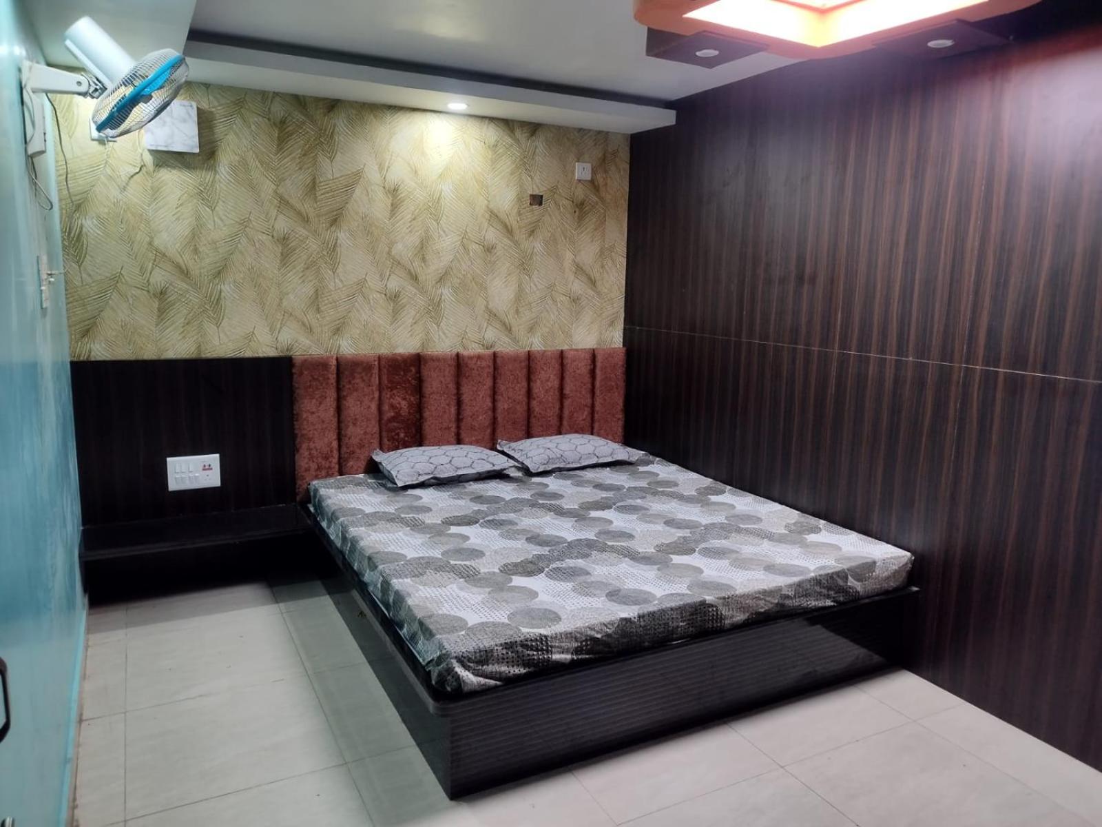 Standard Single Room with Shared Bathroom photo 3