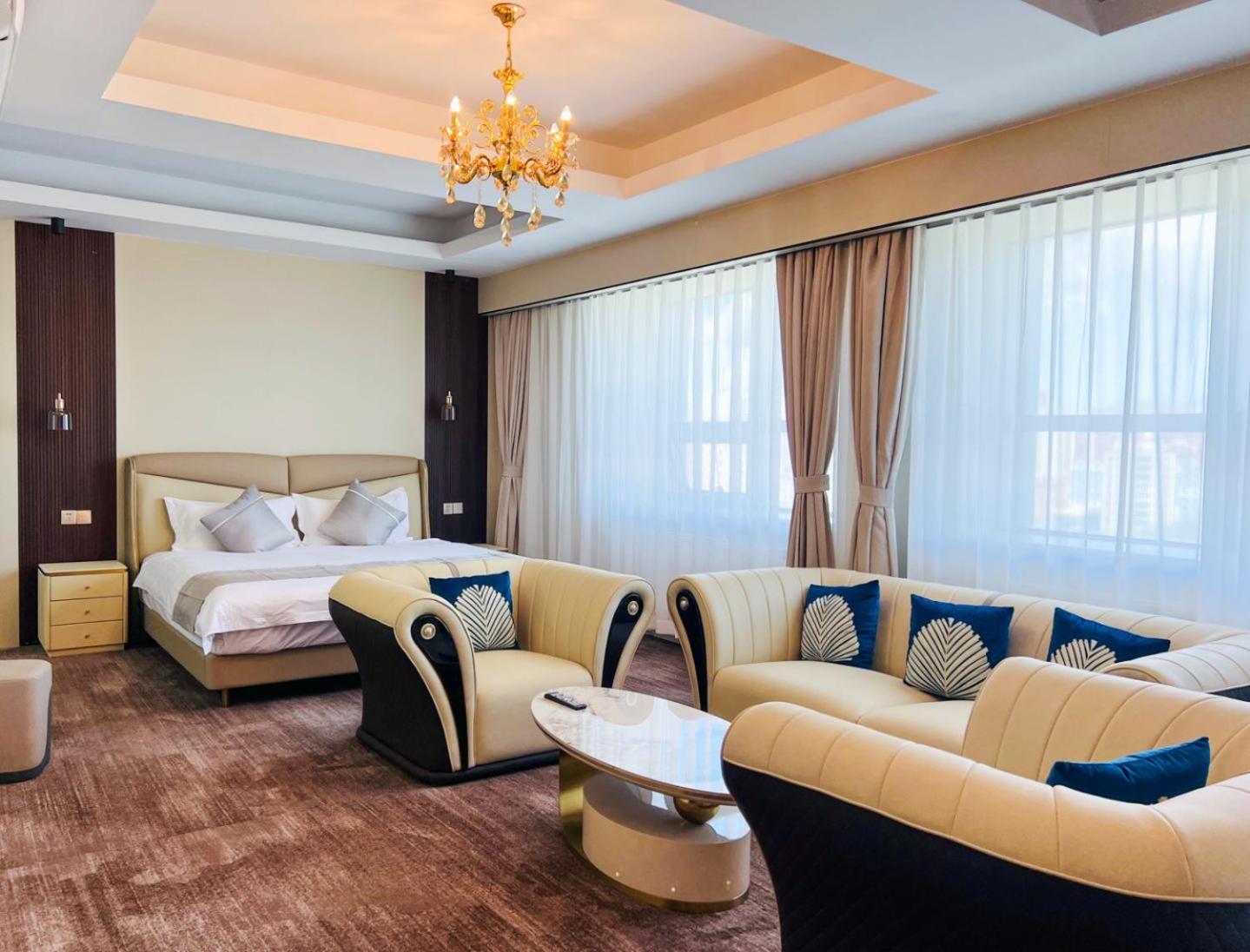 Deluxe Suite photo 1