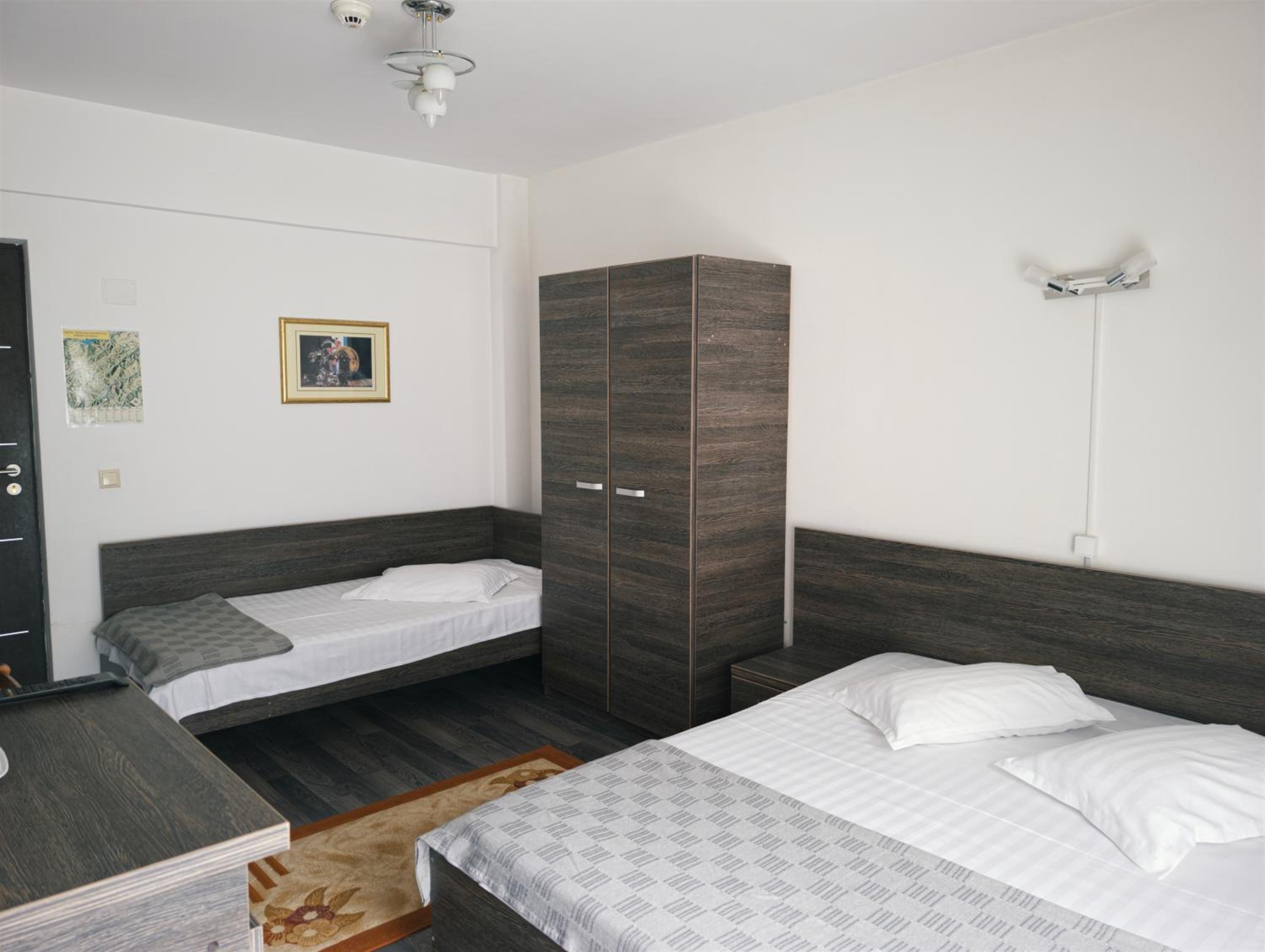 Triple Room - Photo 8