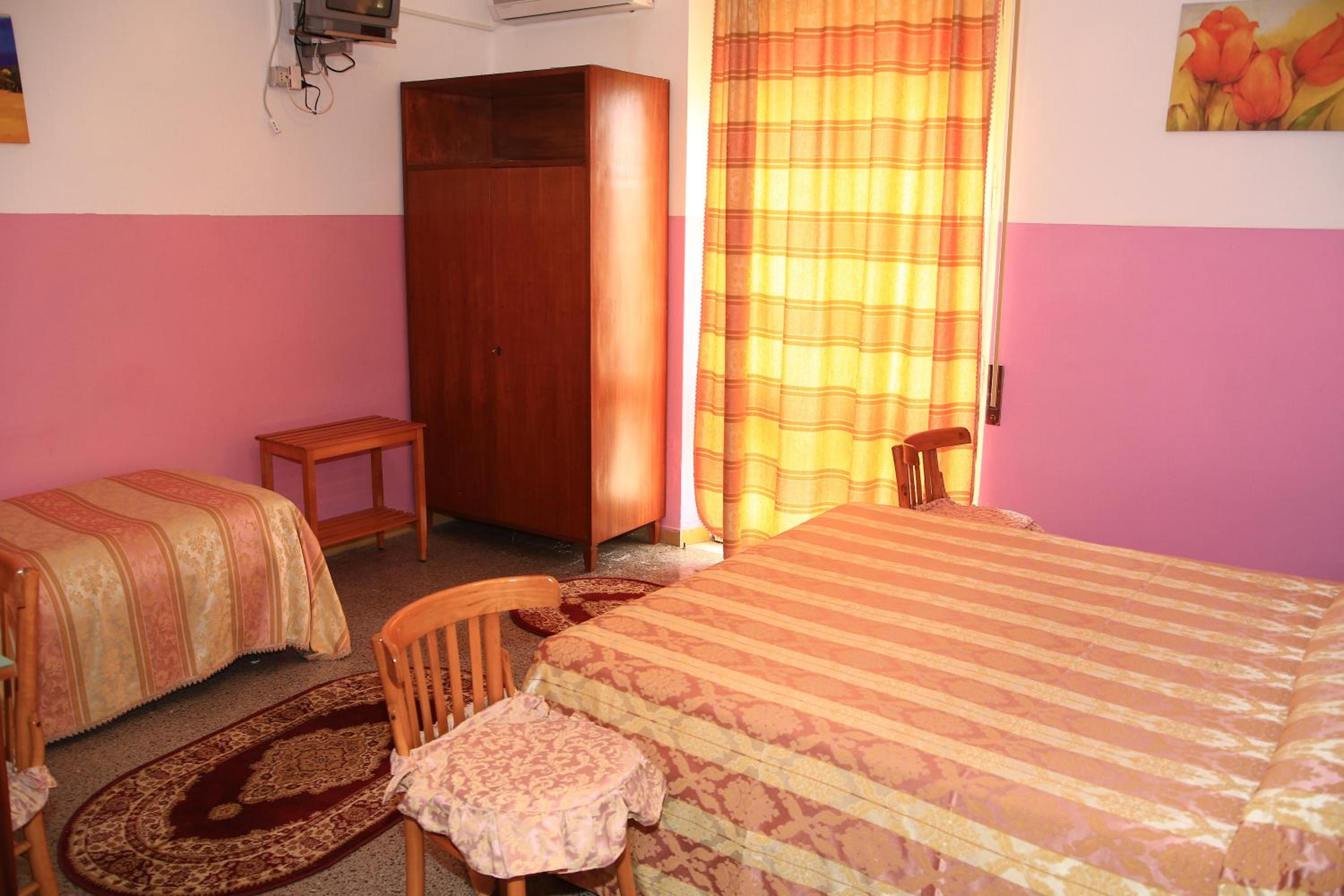 Triple Room photo 3