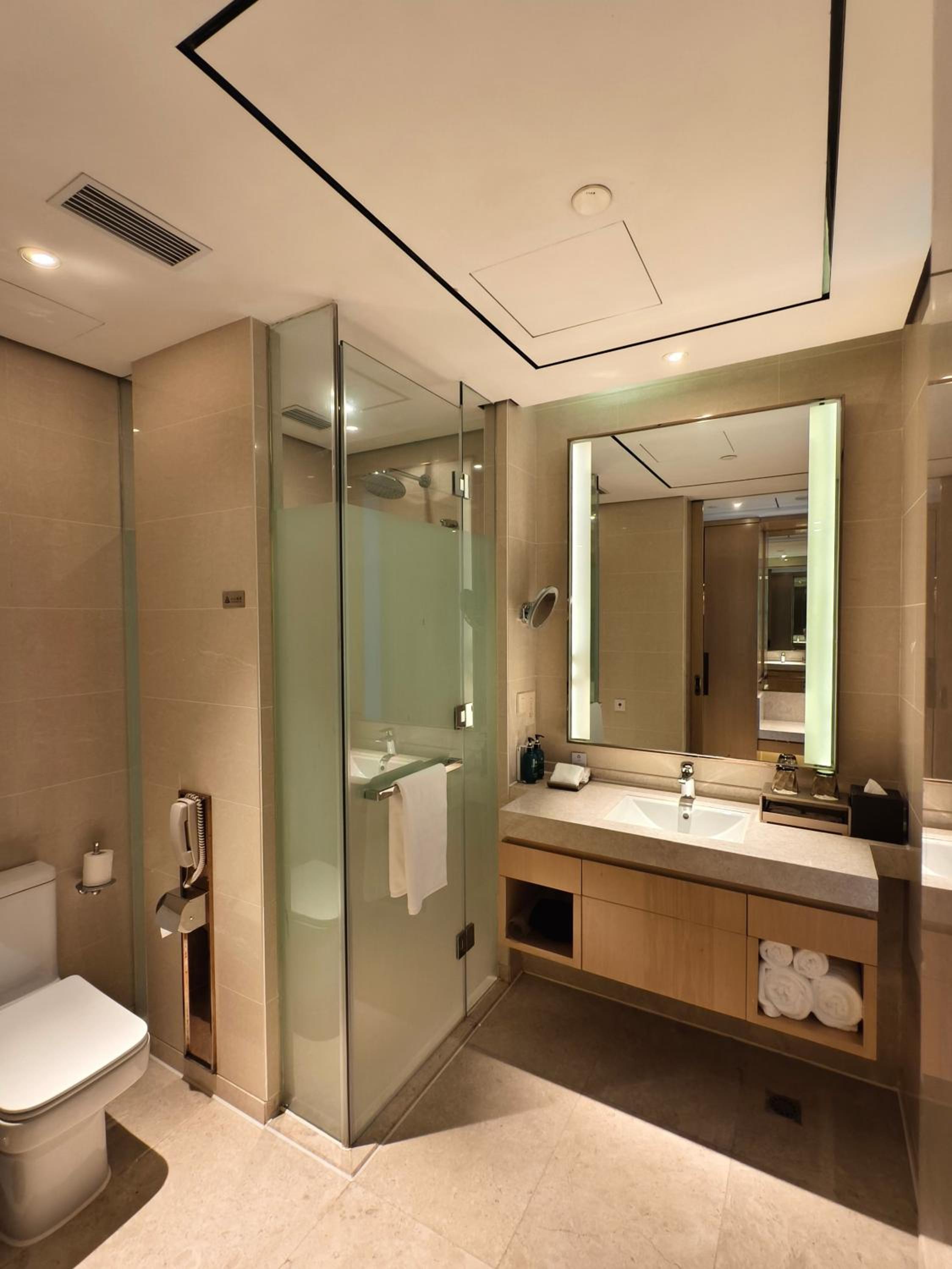 Standard Twin Room - Disability Access photo 3