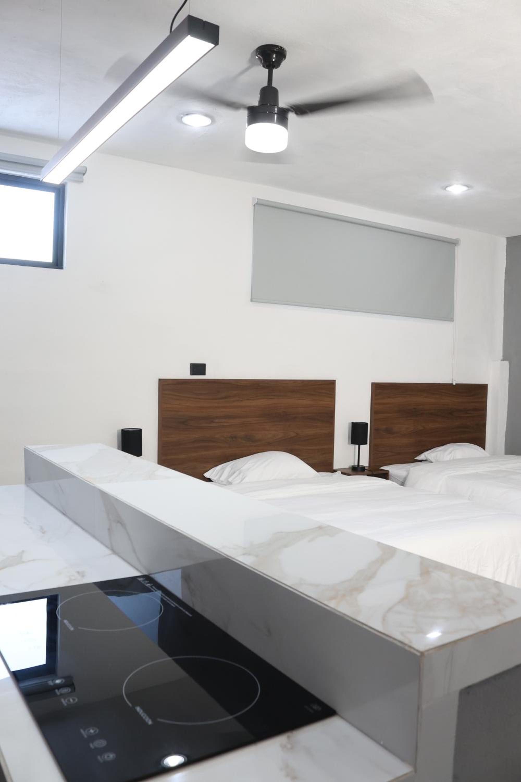 Deluxe Studio