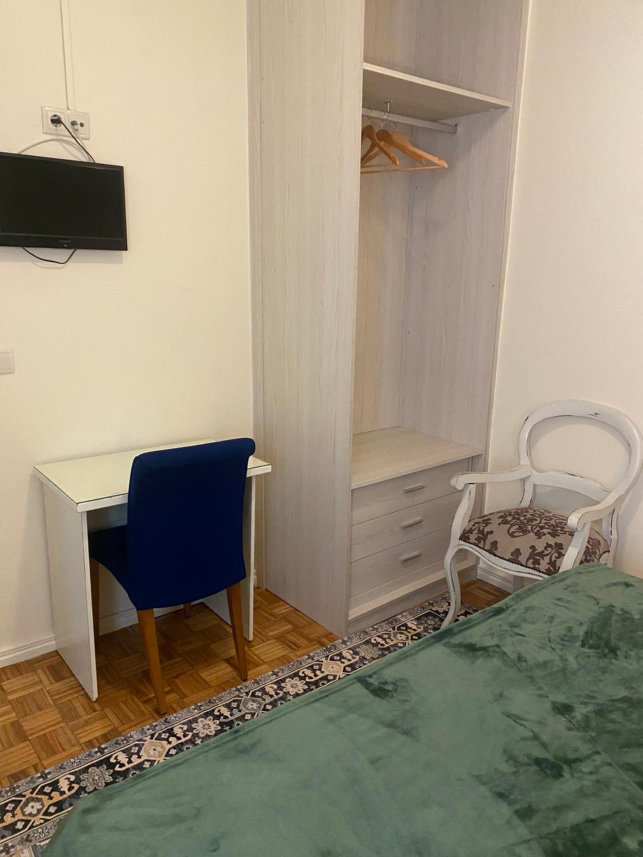 Economy Double Room - Photo 2