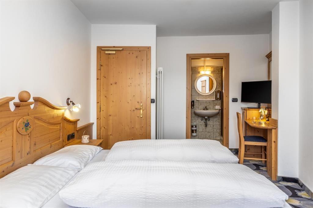 Economy Double or Twin Room photo 1