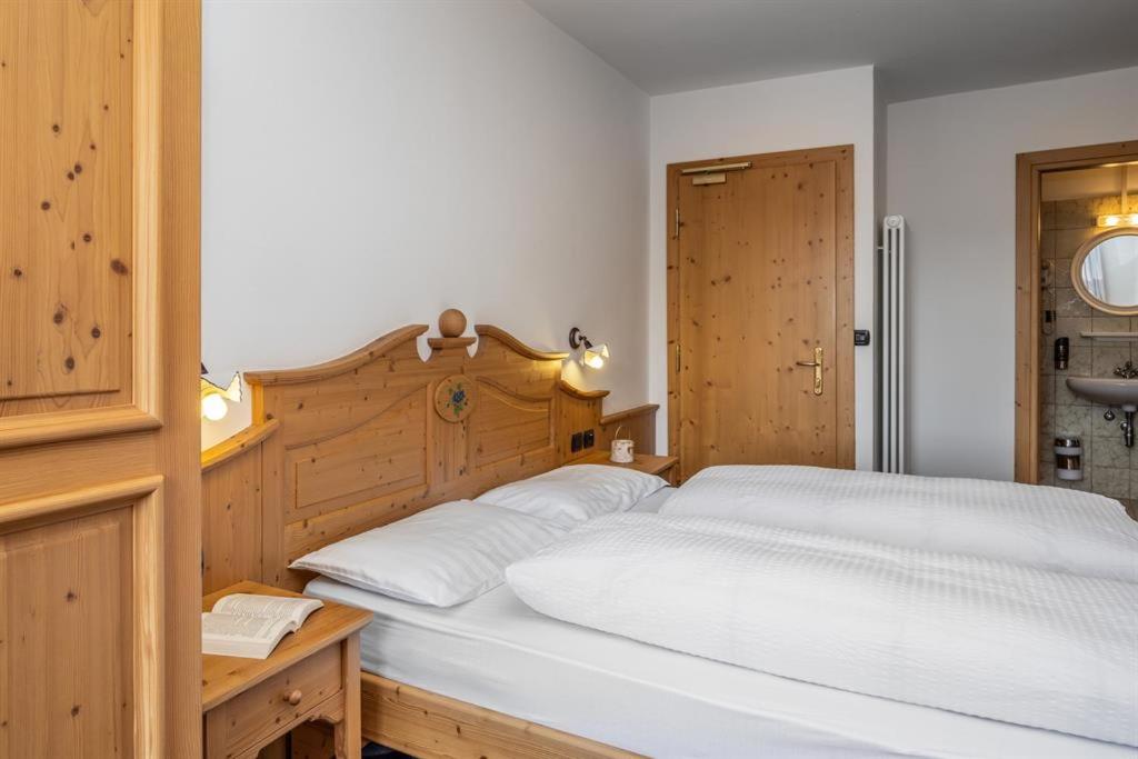 Economy Double or Twin Room photo 2