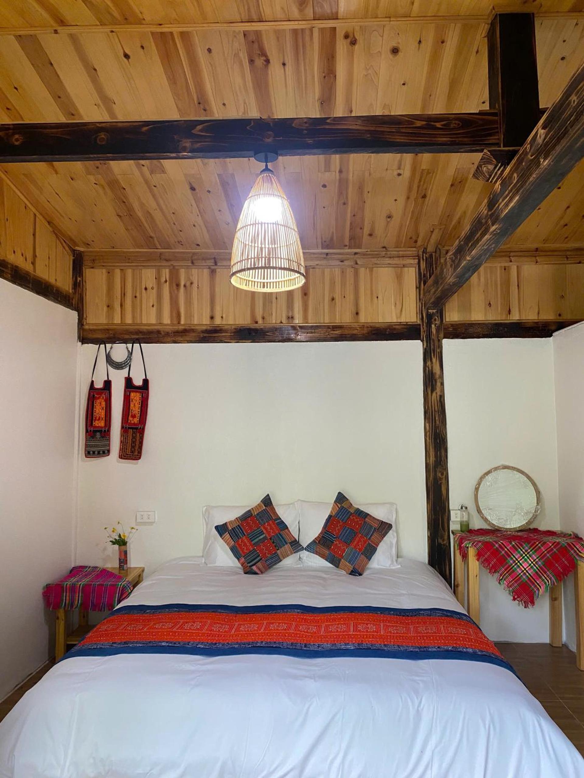 Deluxe King Room photo 1