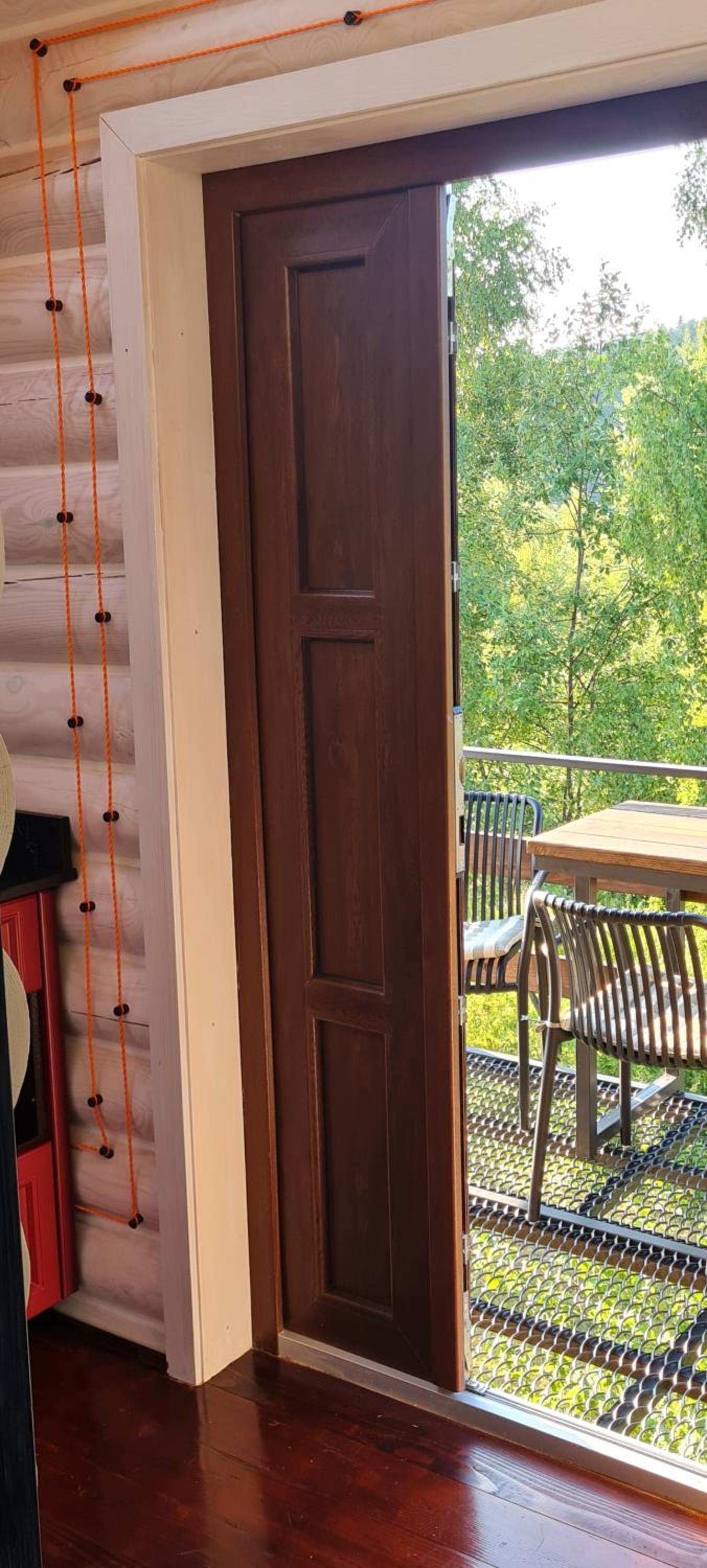 One-Bedroom Apartment with Balcony and Mountain View   photo 3