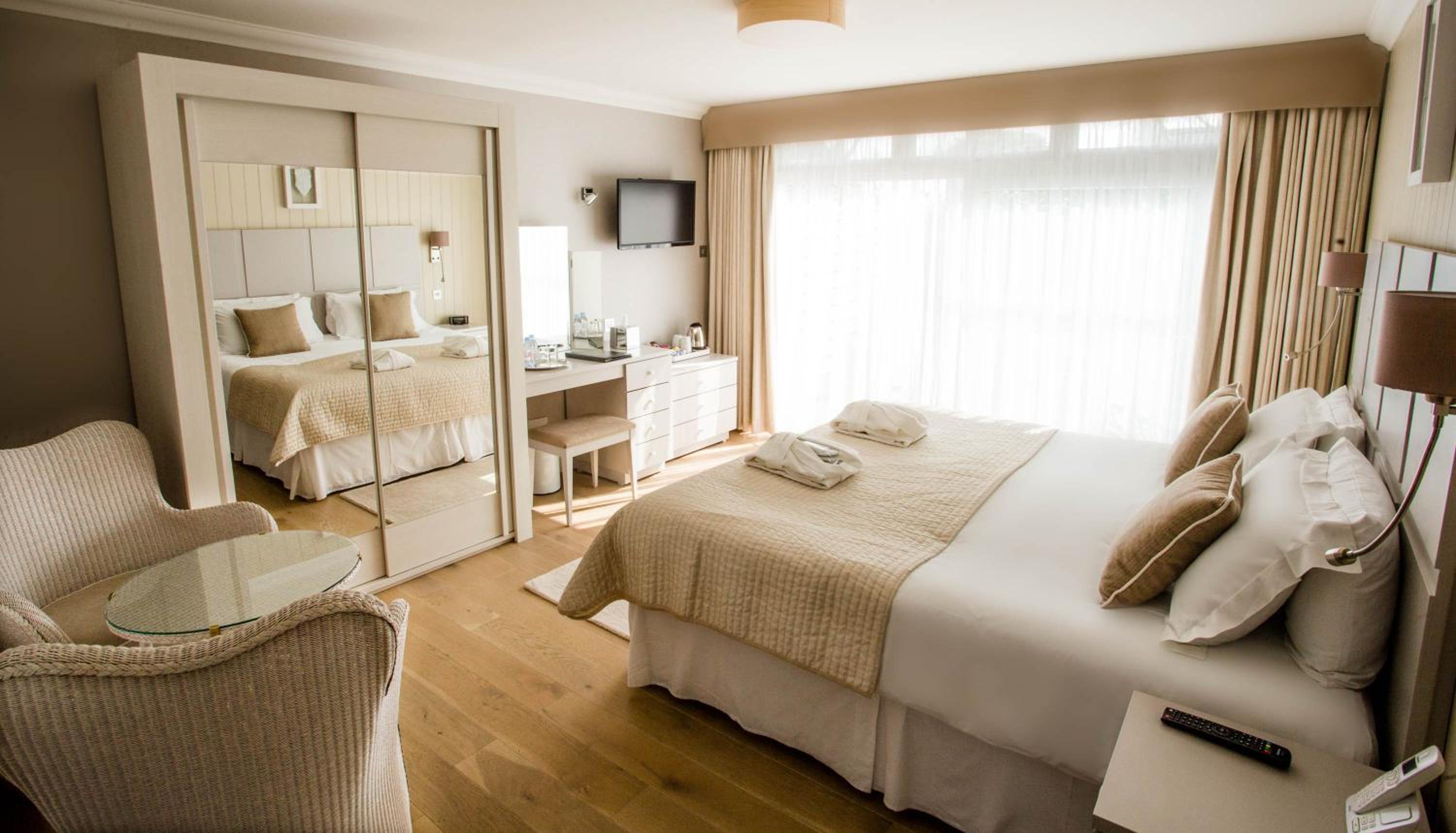 Poolside Double/Twin Room photo 2