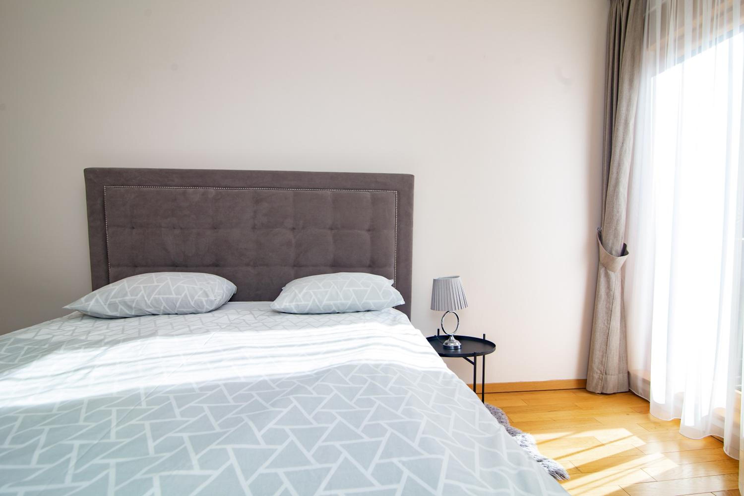 Apartment photo 2