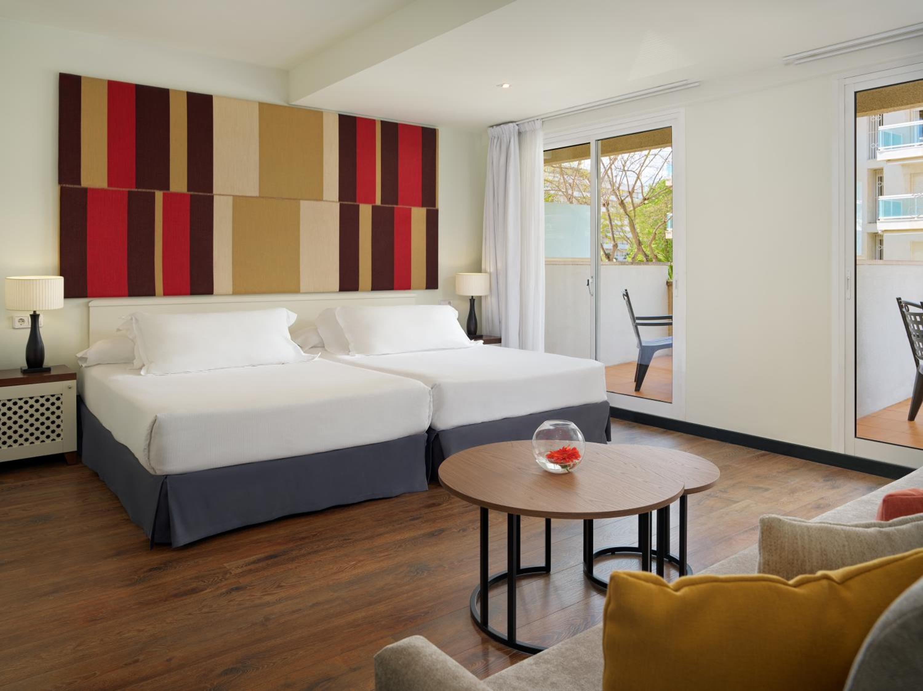 Superior Room with Pool View (3 adults)