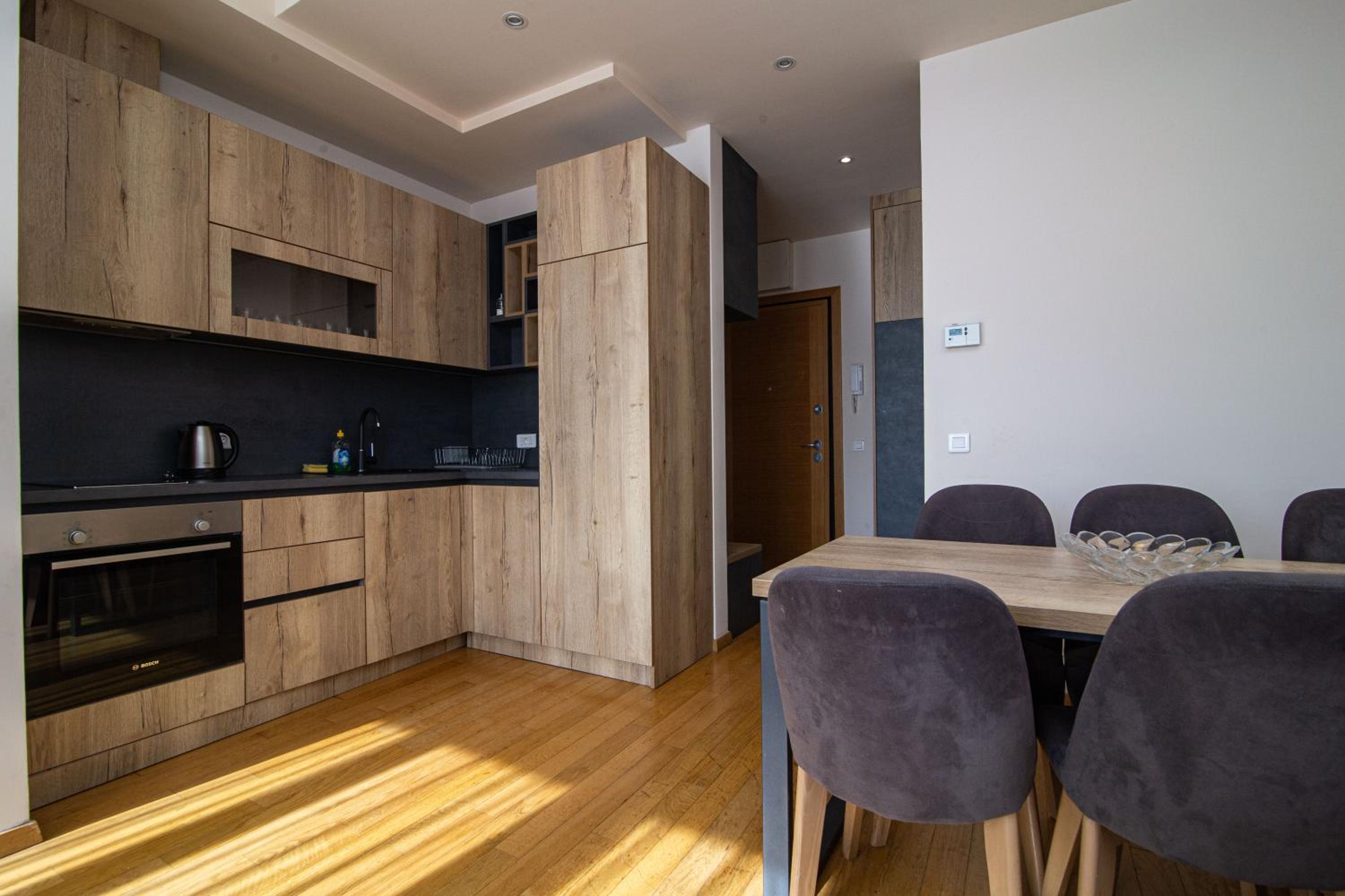 Apartment photo 2