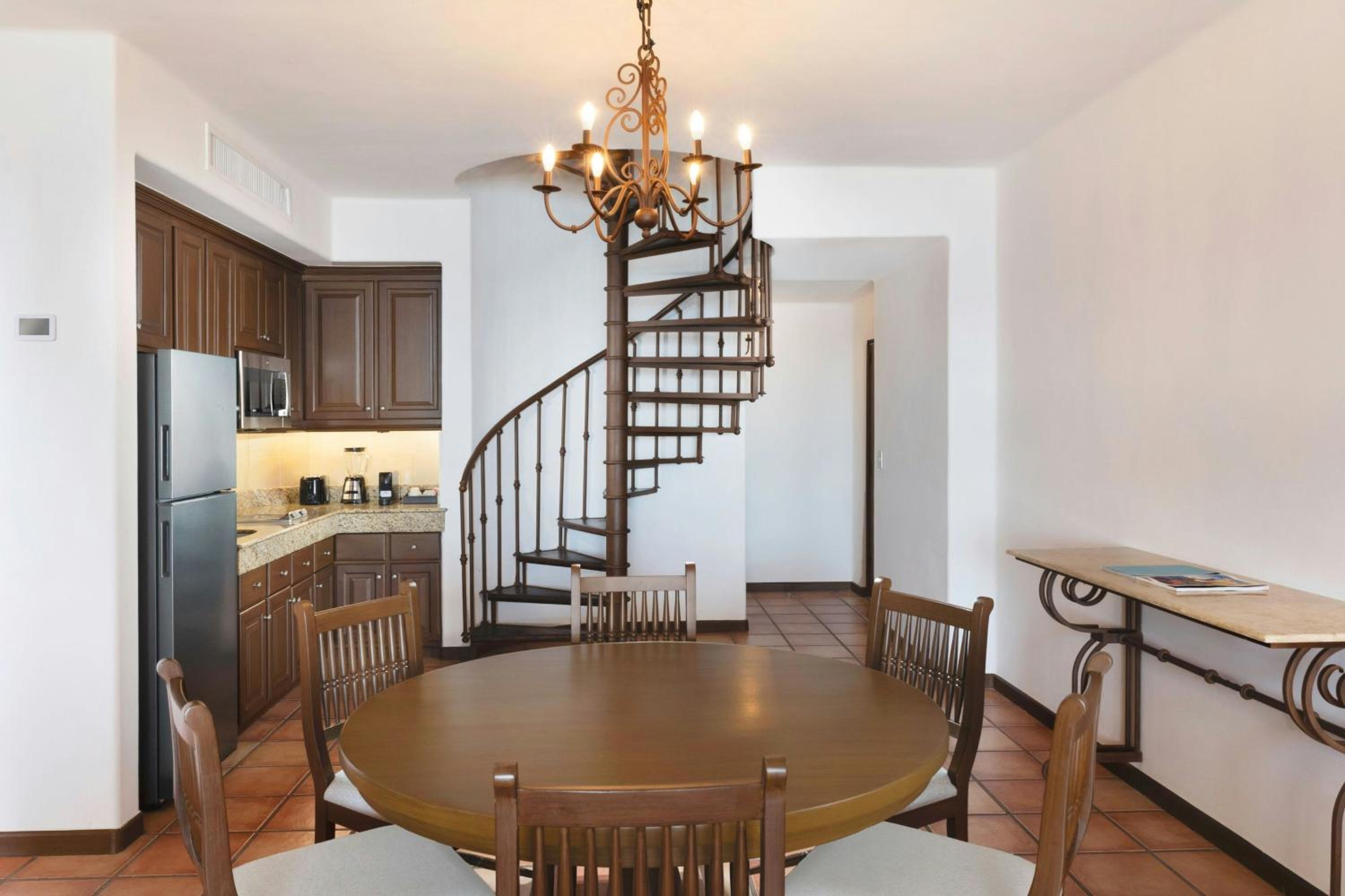Three-Bedroom Misiones Suite - Oceanfront with Balcony