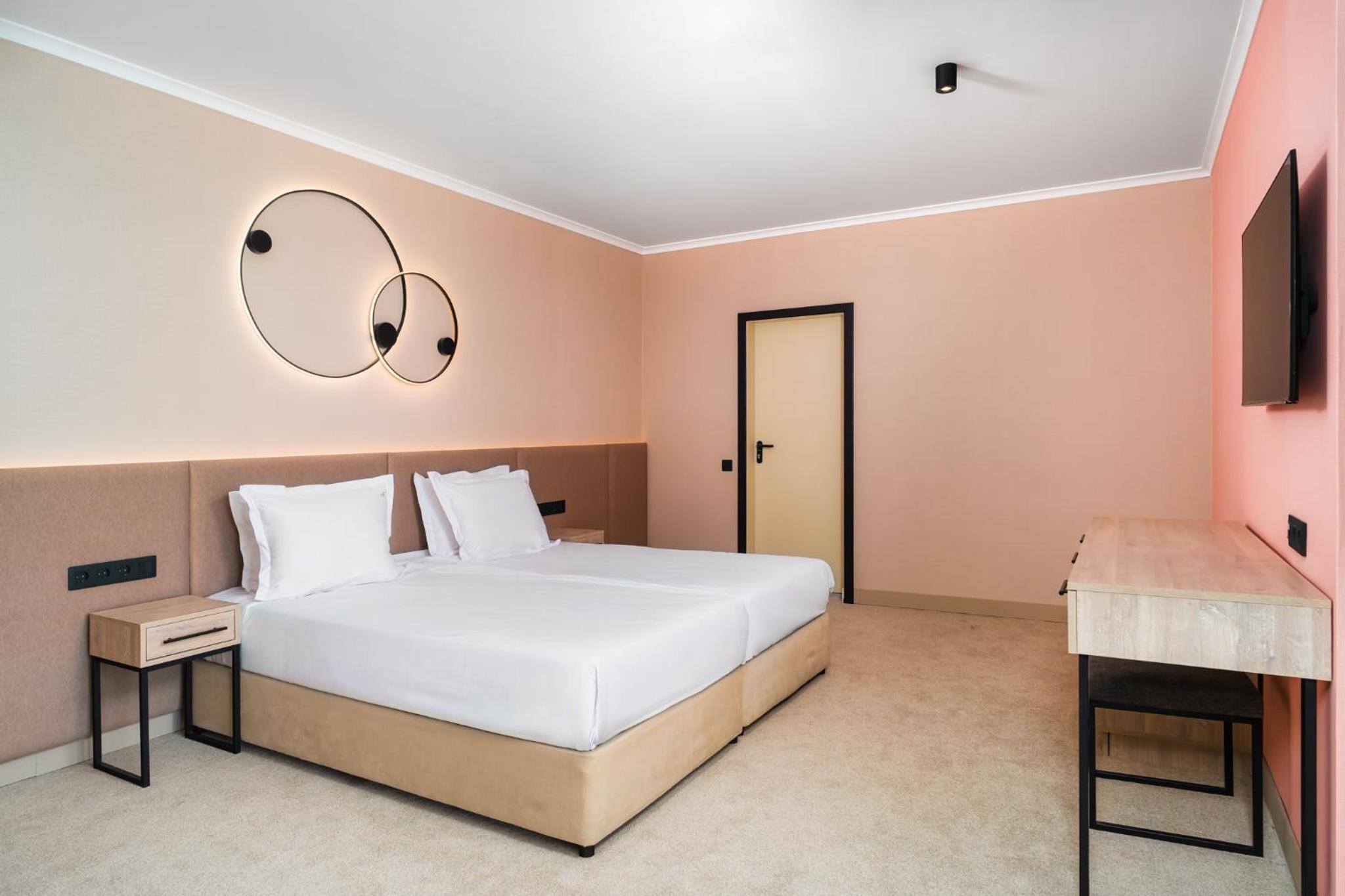 Suite with City View