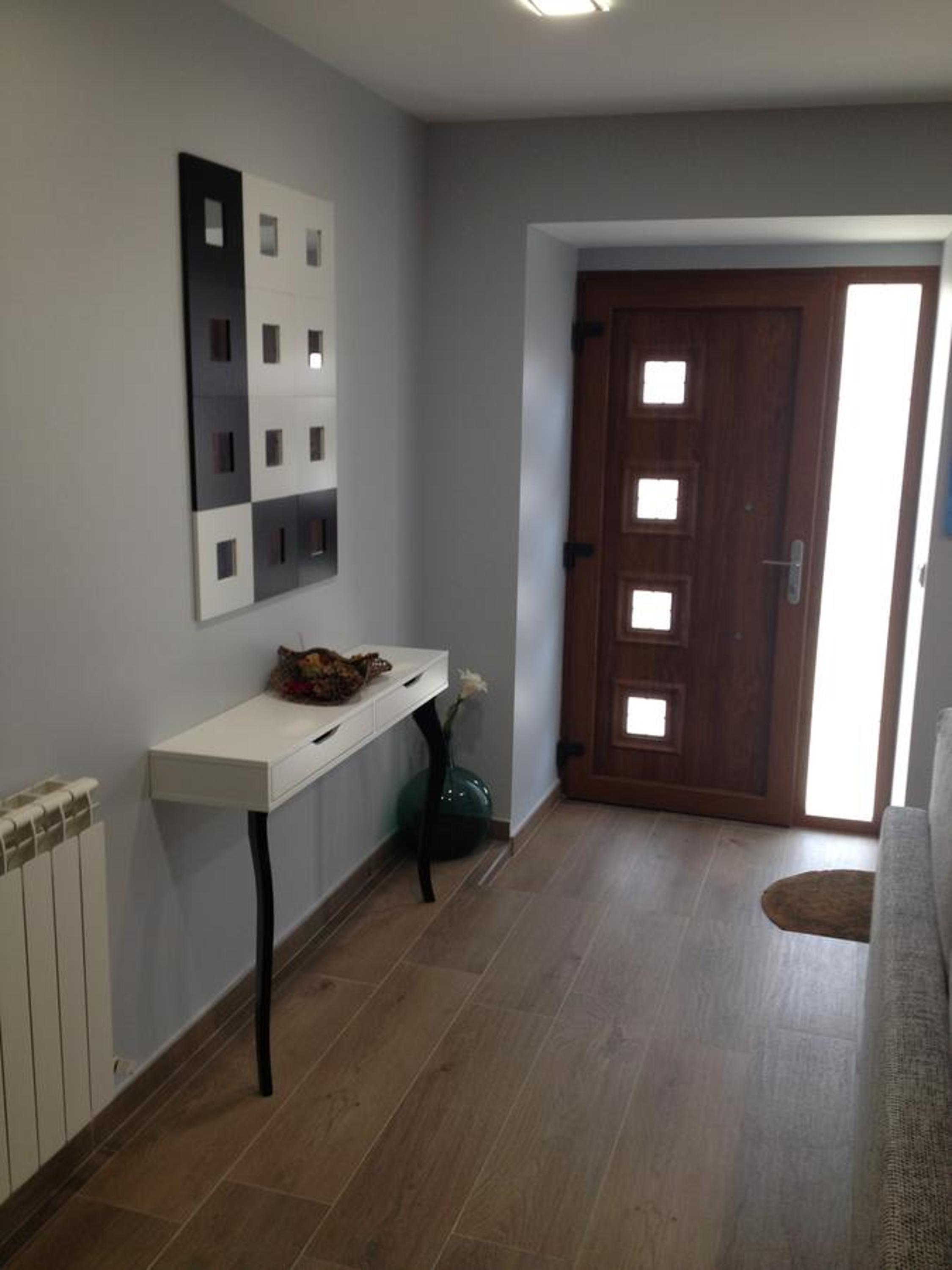 One-Bedroom House - Ground Floor photo 2