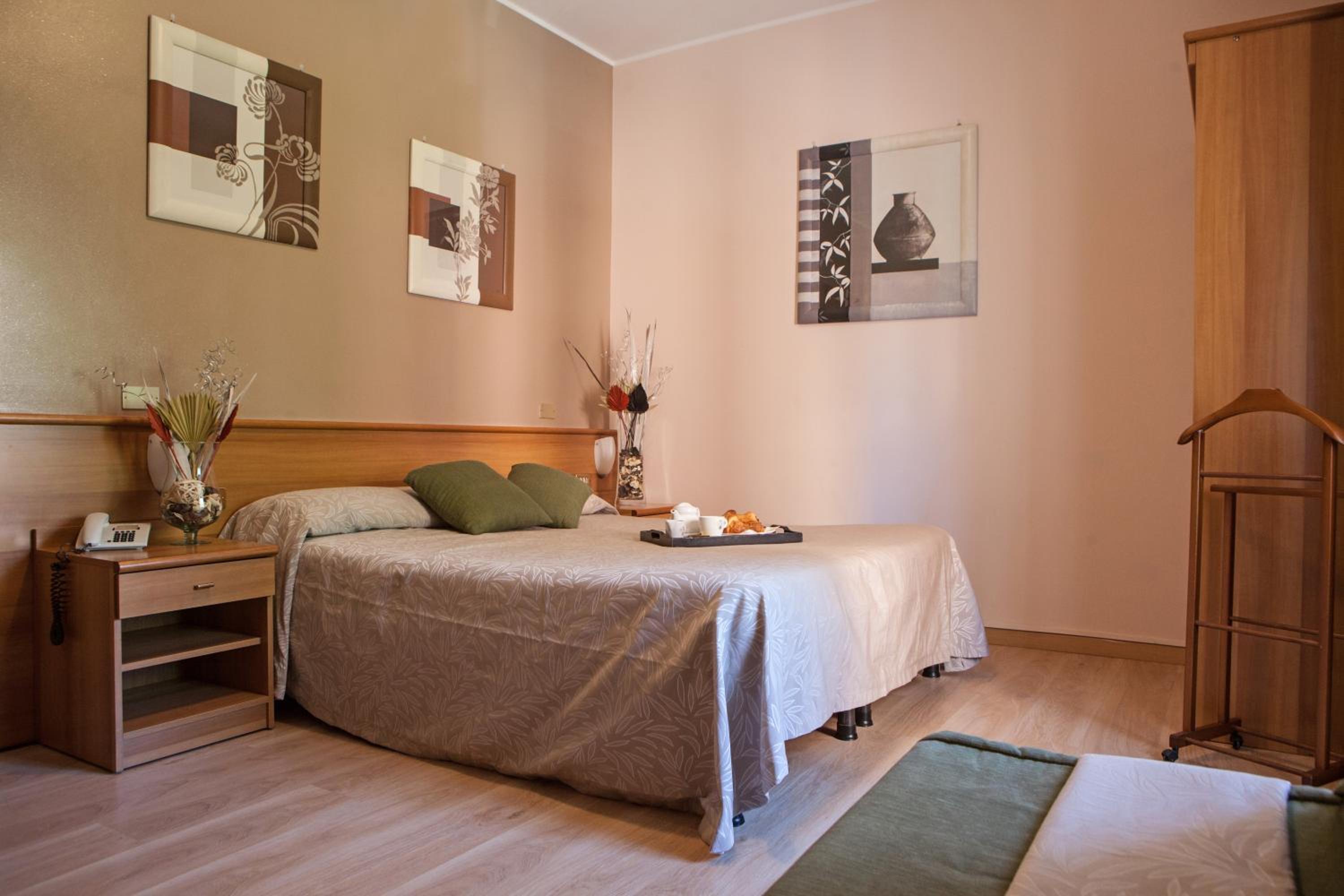 Double Room - Photo 1