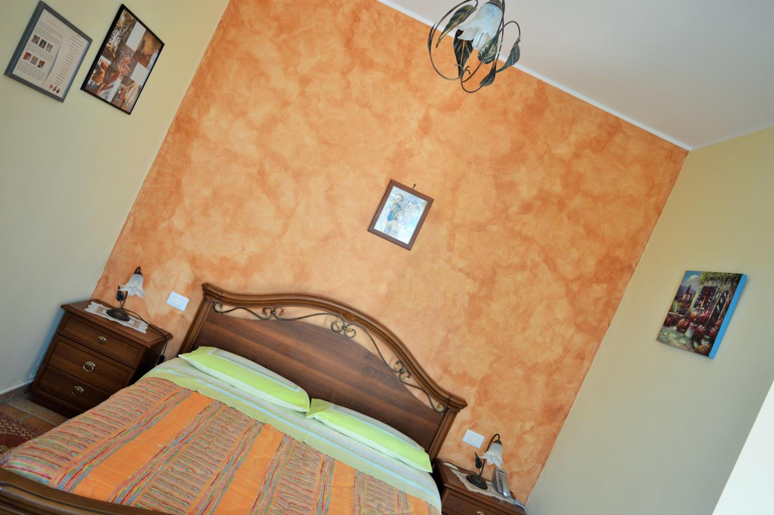 Double Room with Private Bathroom - Photo 1