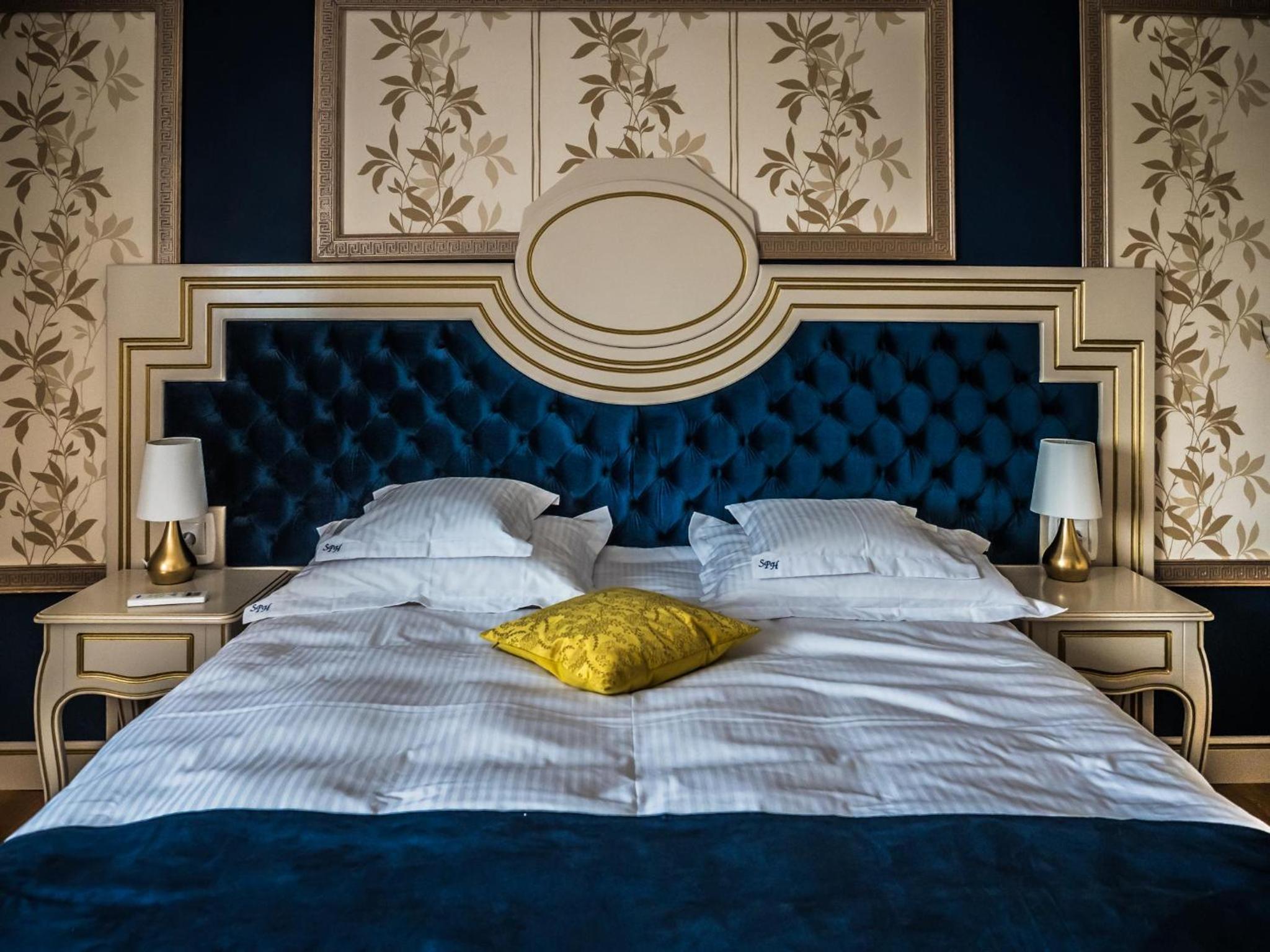 Deluxe Double Room photo 2