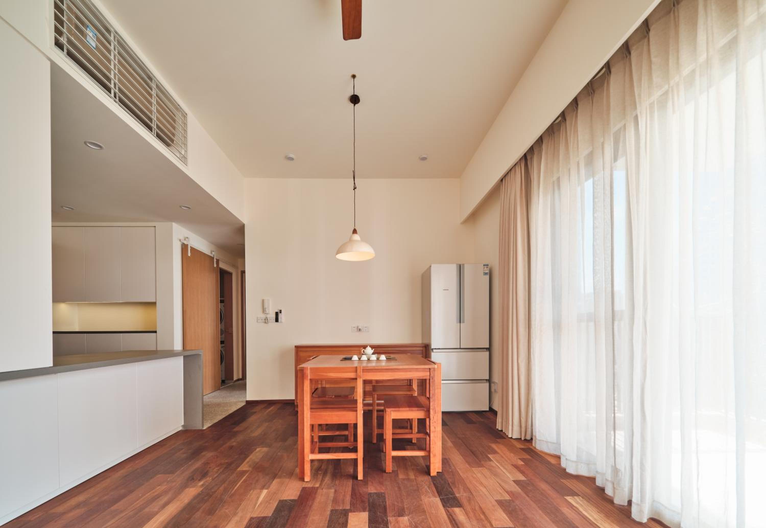 Three-Bedroom Premium Apartment with Balcony
