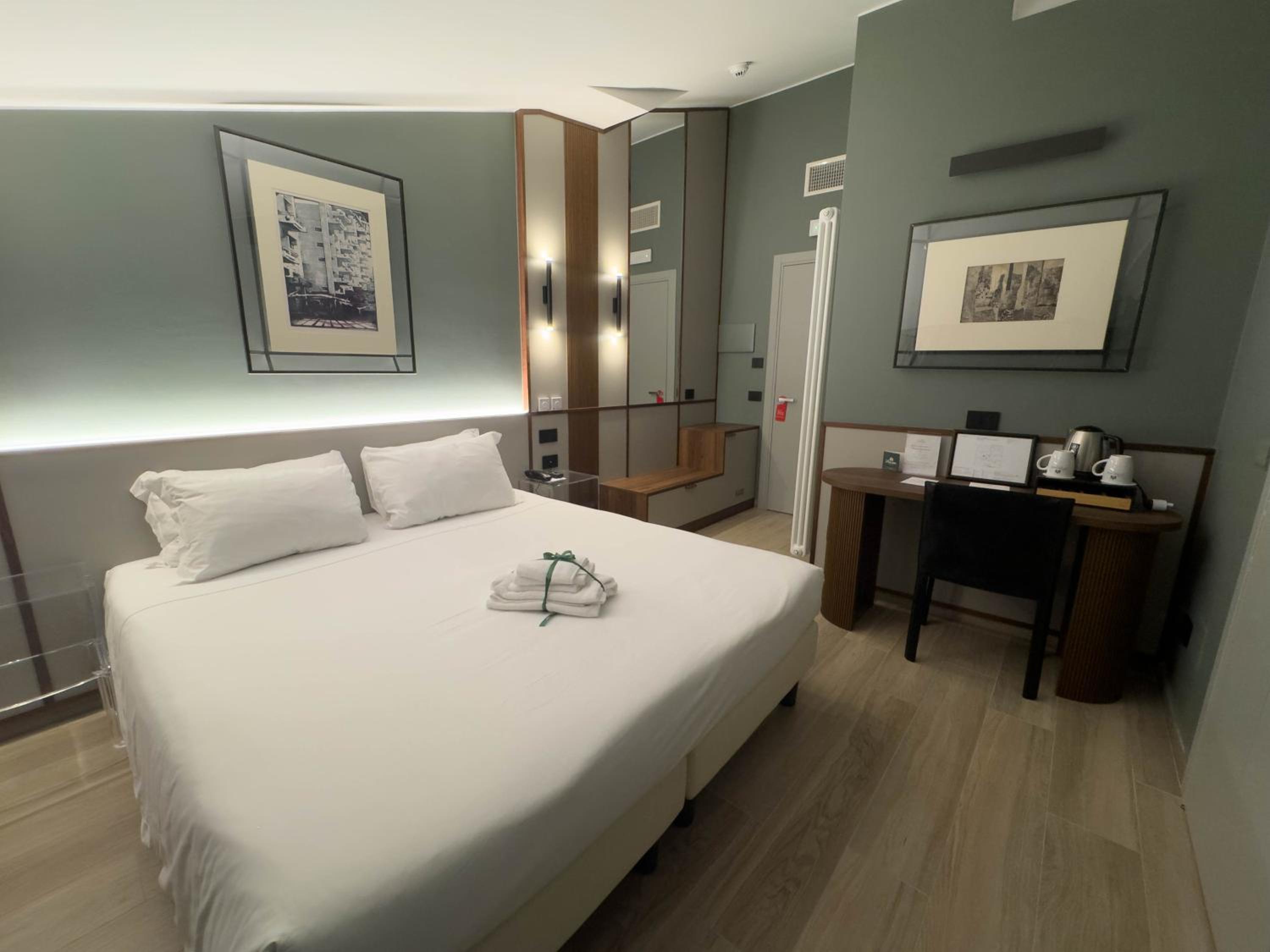 Deluxe Room - Photo 1
