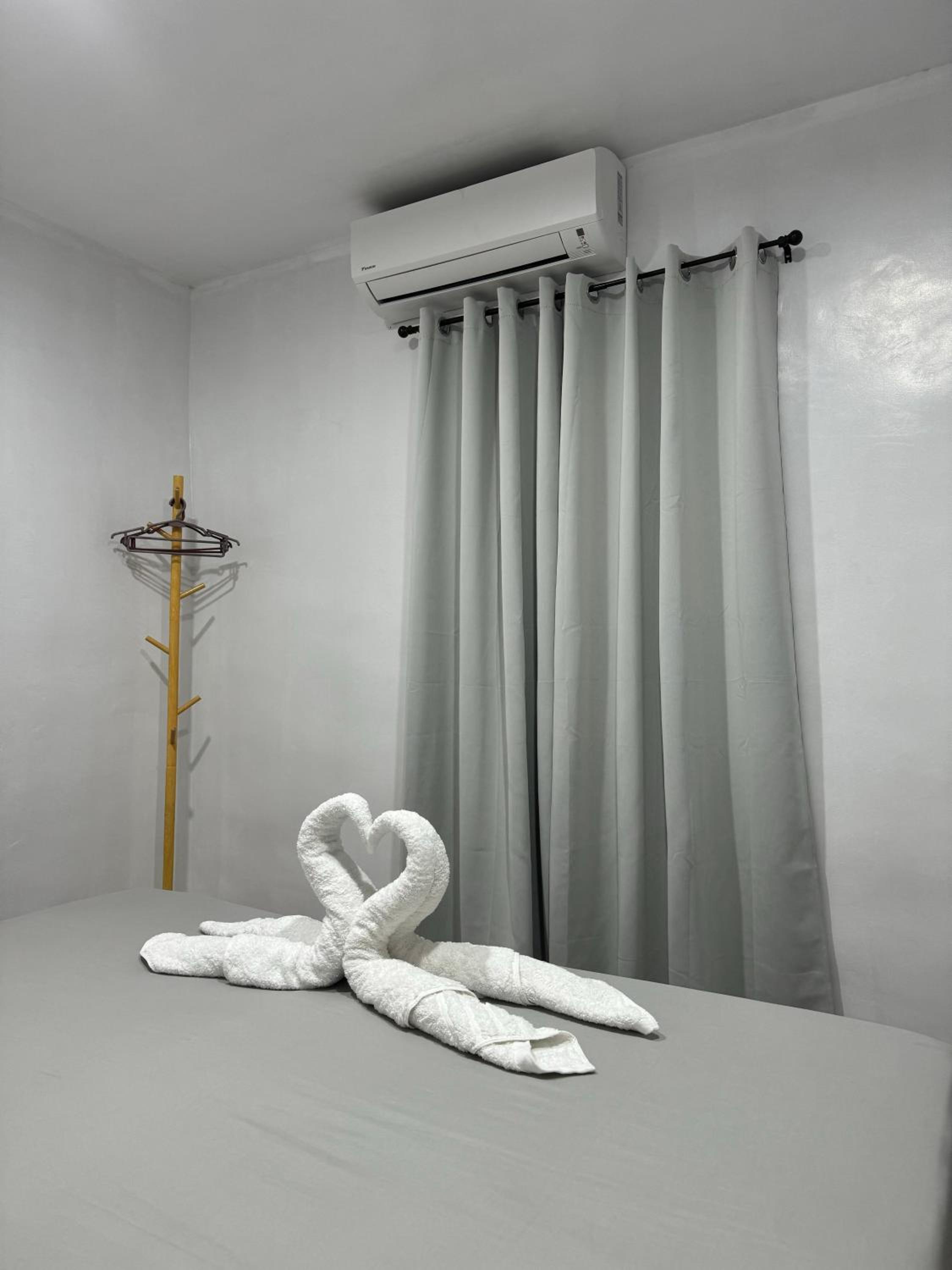Queen Room with Balcony photo 1