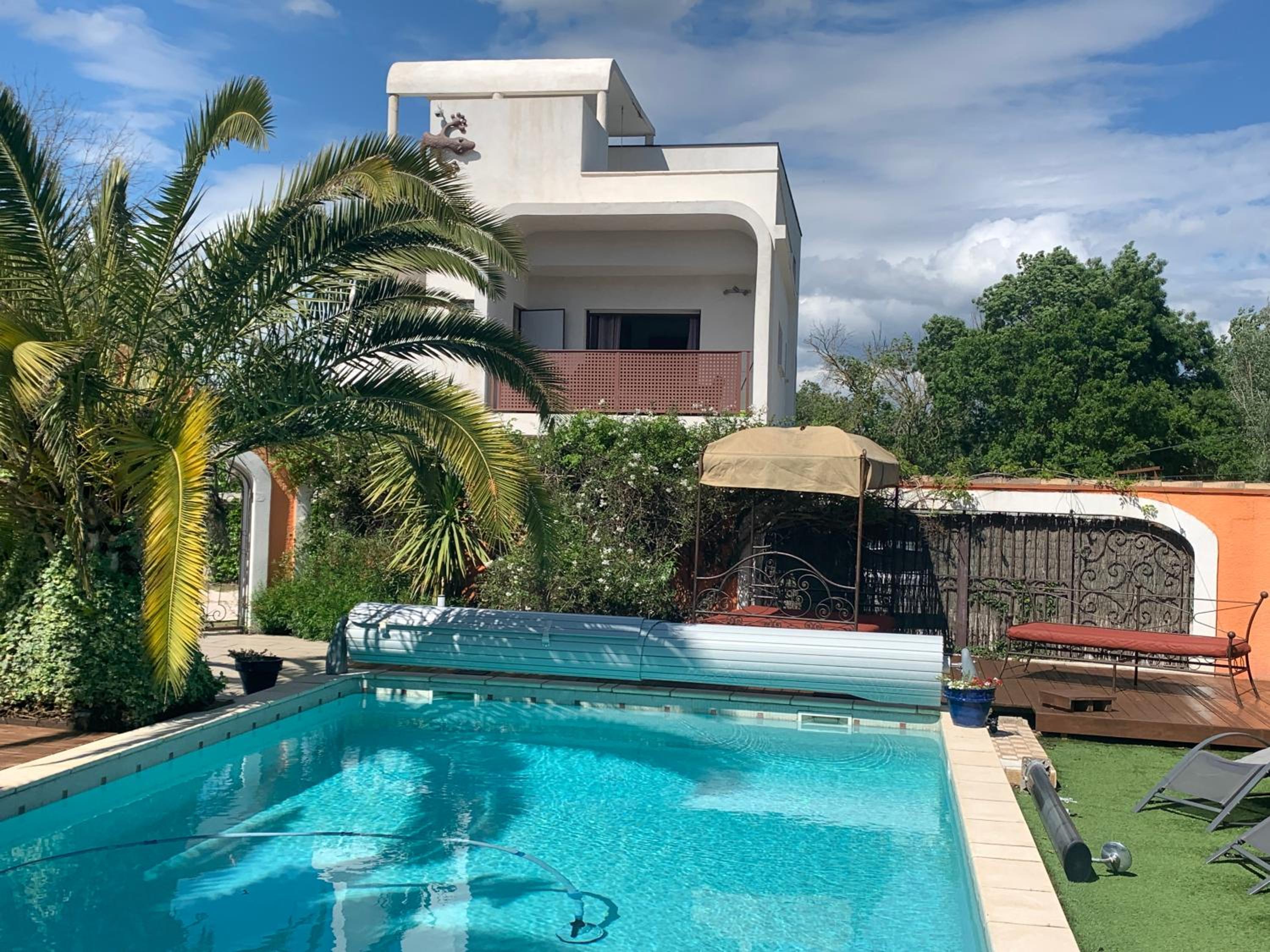 Apartment with Pool View  photo 2