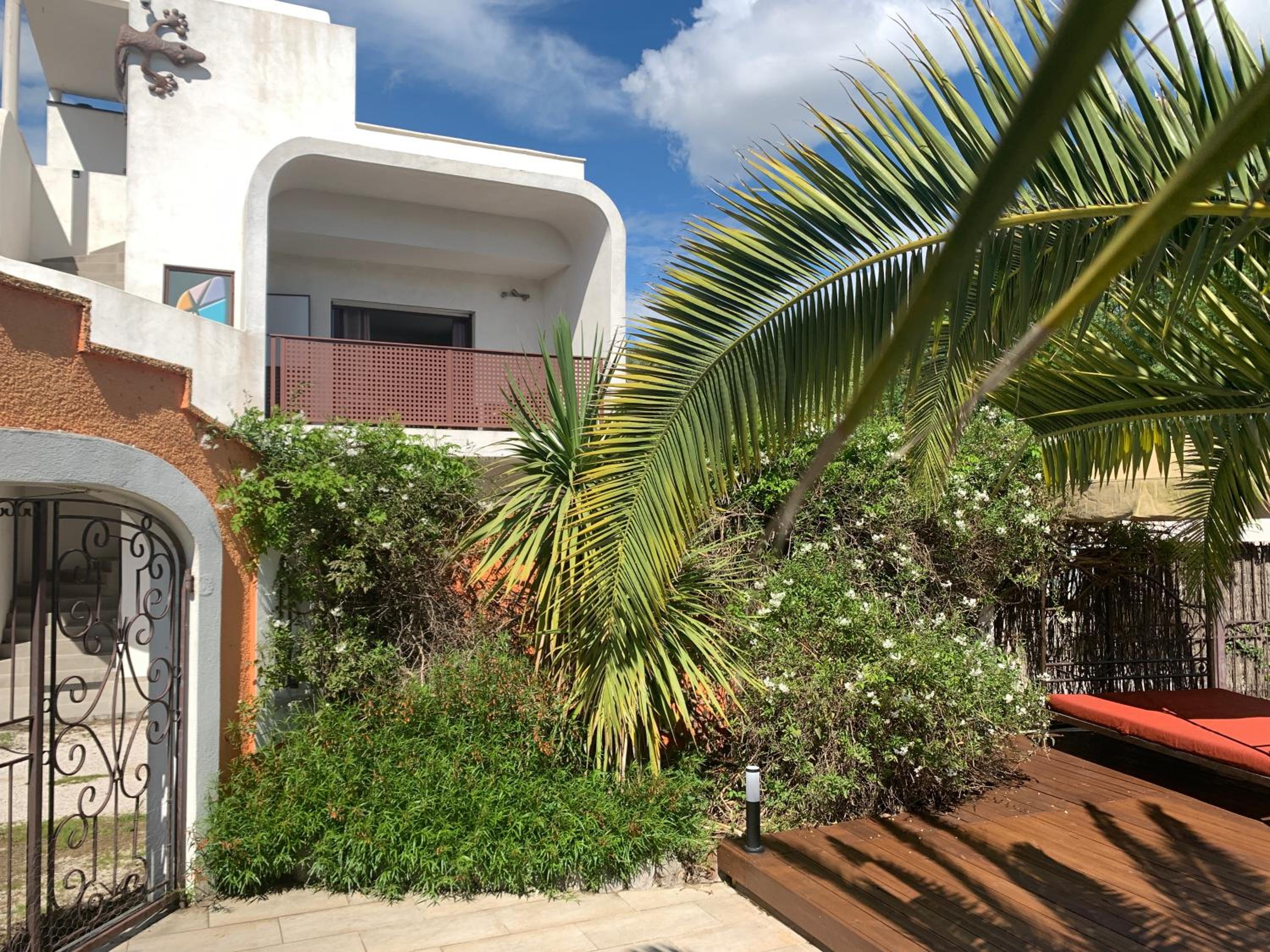 Apartment with Pool View  photo 3