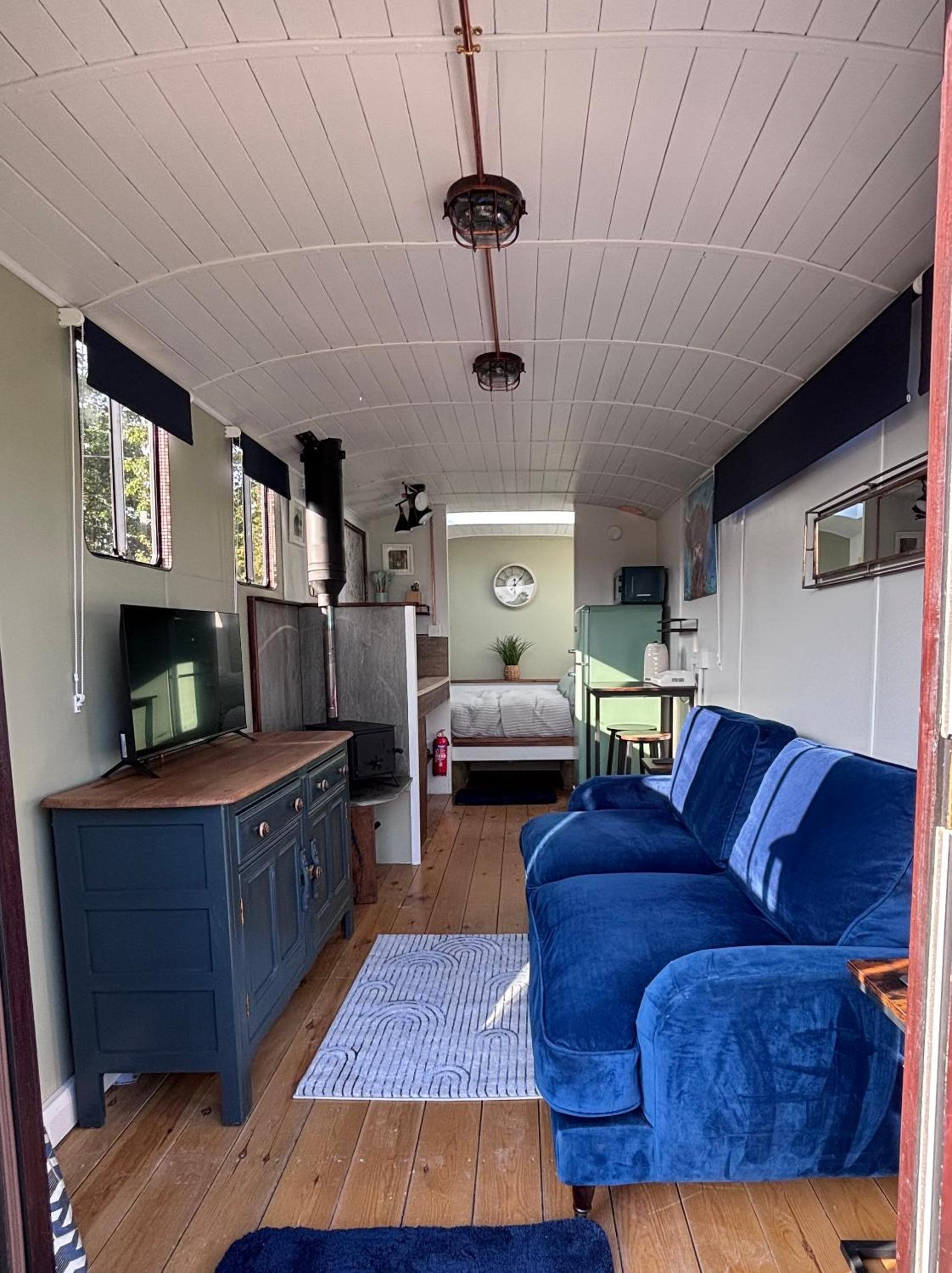 Mobile Home photo 2