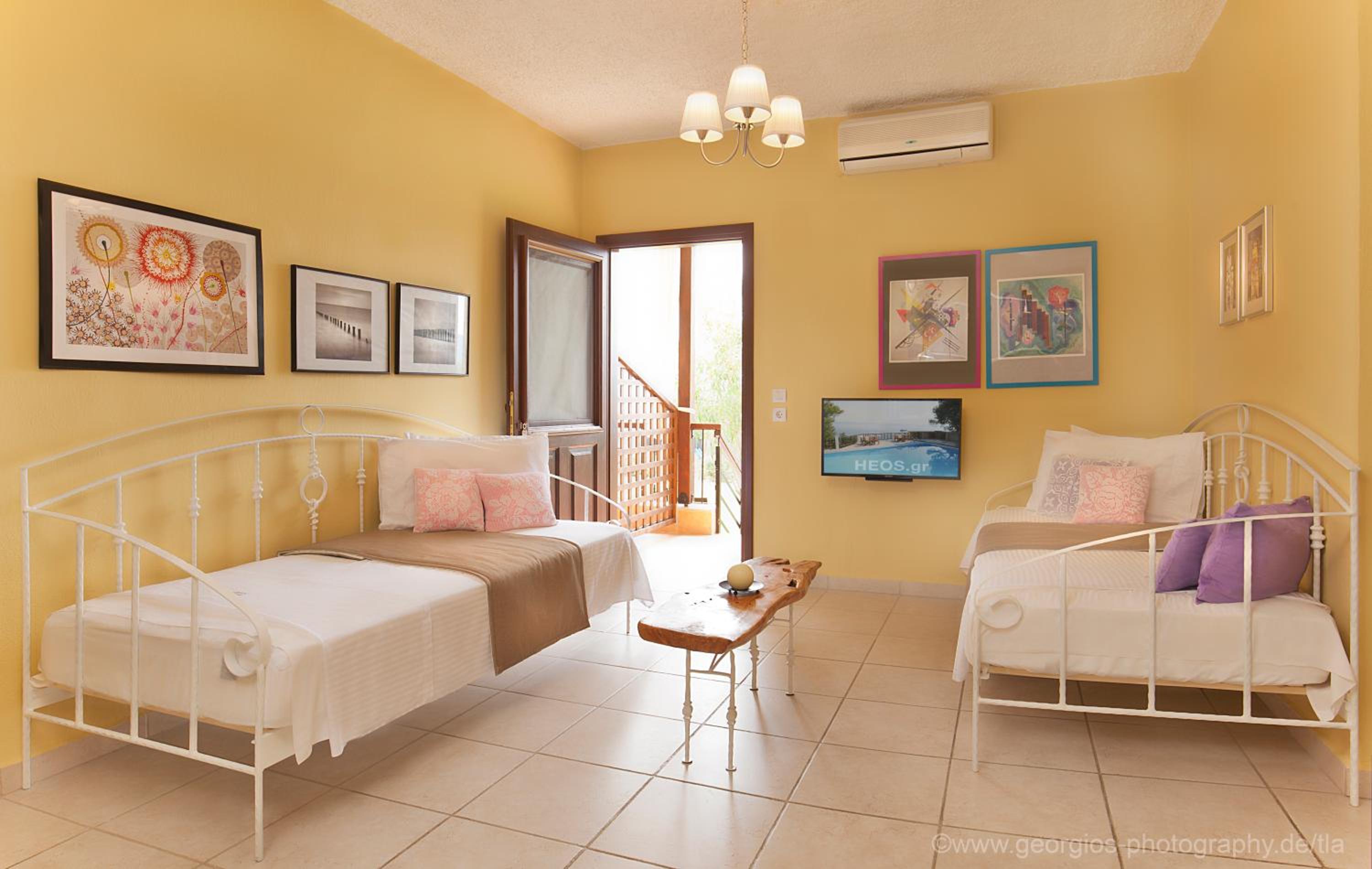 Apartment with Sea View - Photo 2