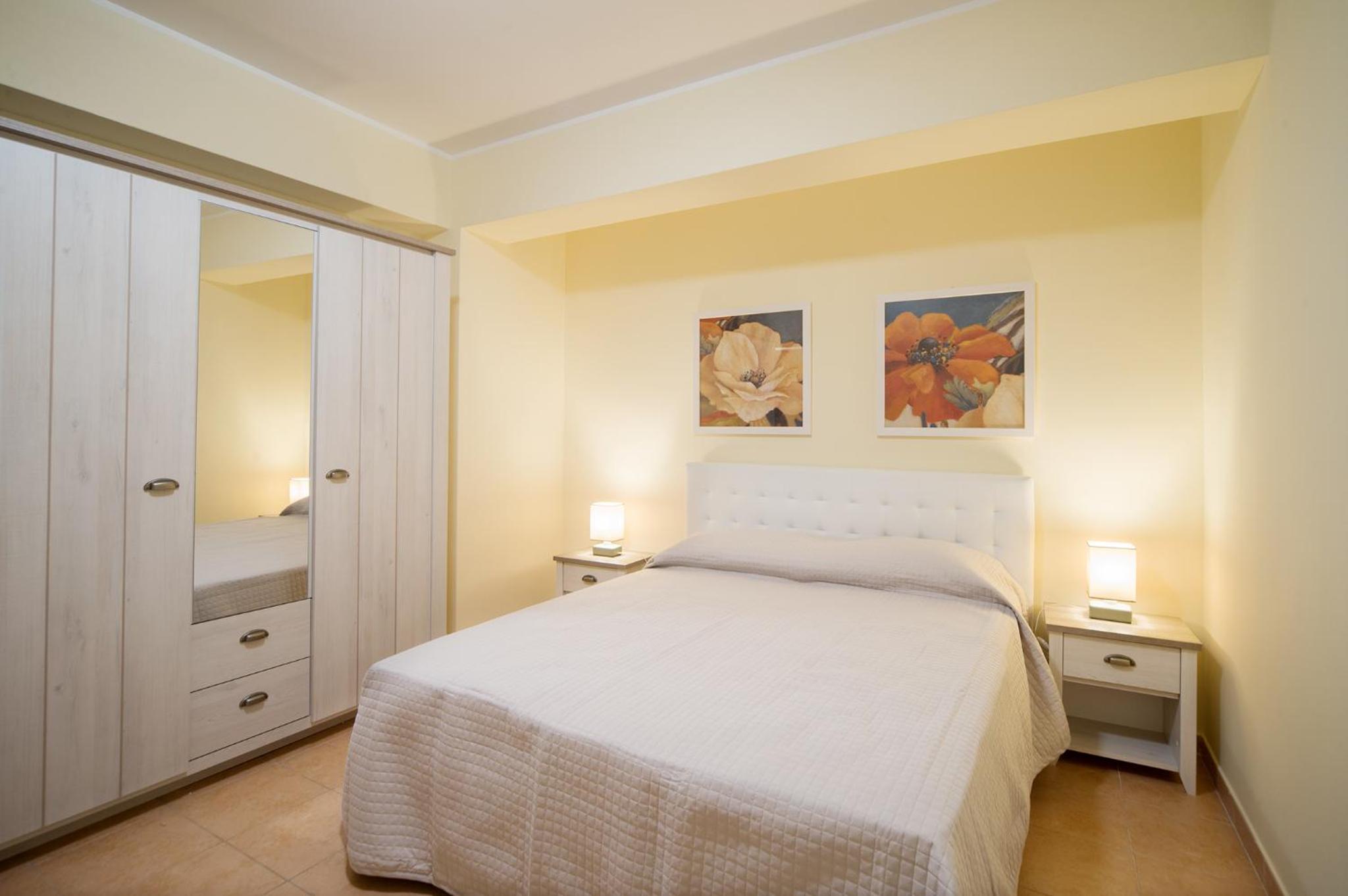 One-Bedroom Apartment with Balcony photo 1