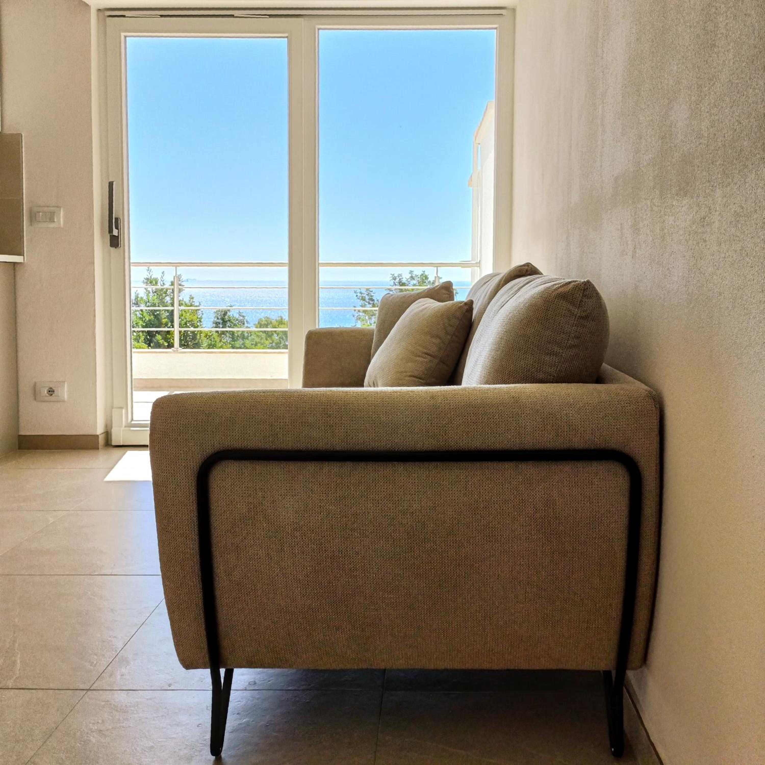 One-Bedroom Apartment with Sea View