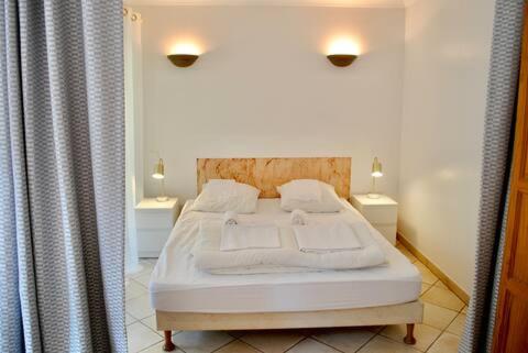 Apartment - Ground Floor photo 2