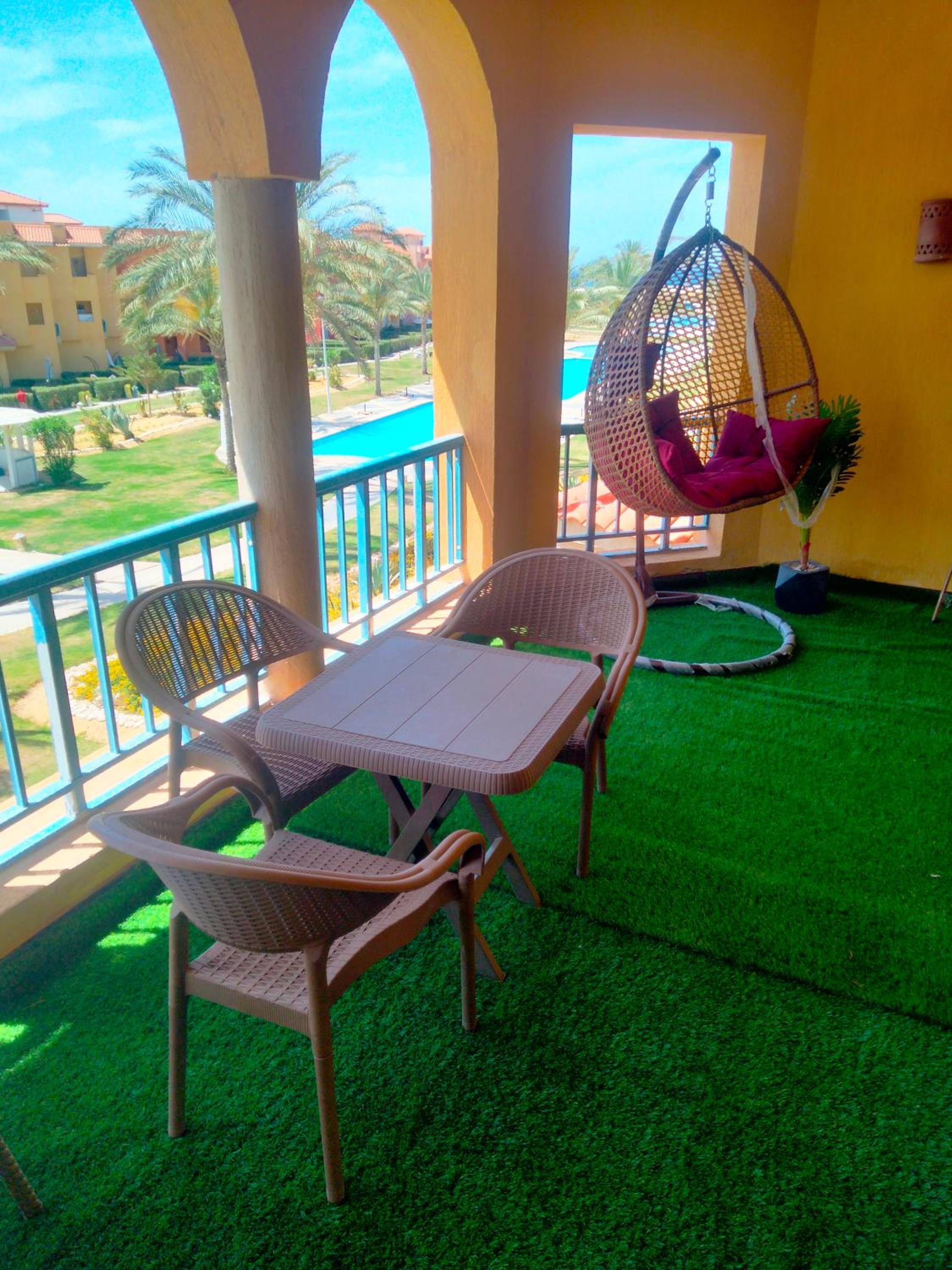 Family Room with Side Sea View photo 2