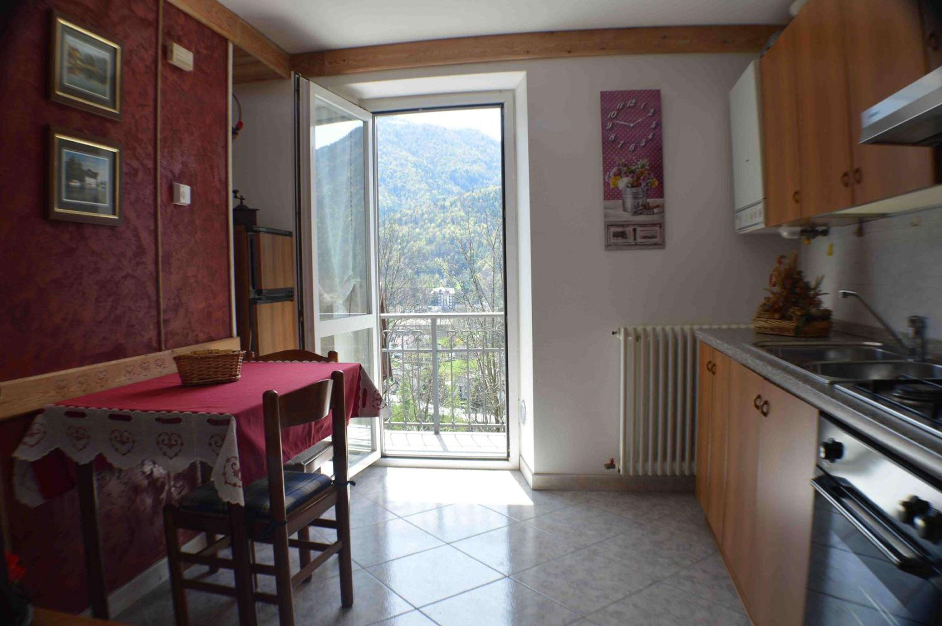 Apartment with Balcony photo 2