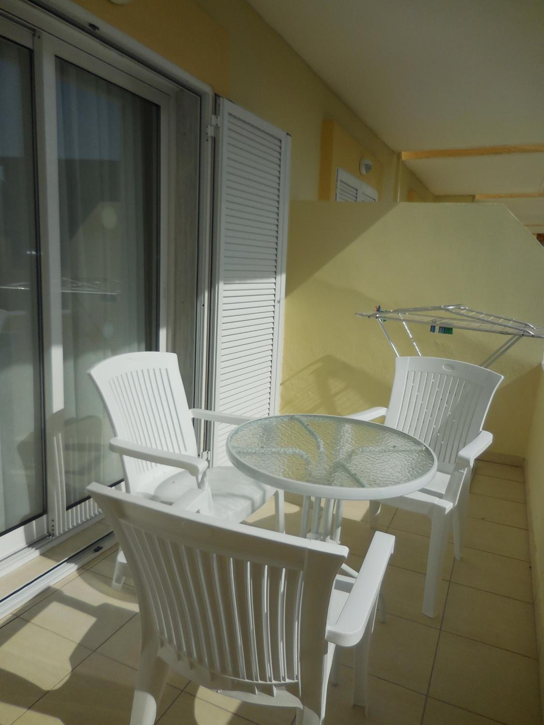 Studio (4 Adults) photo 2