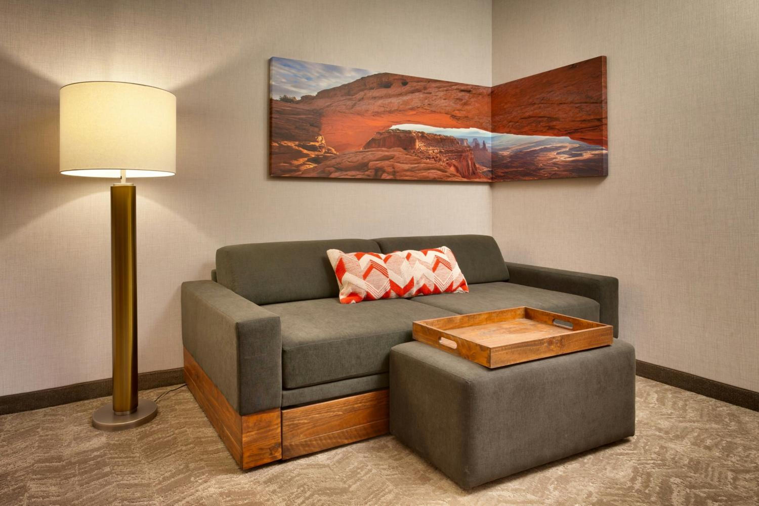 2 Queen Suite with Sofa Bed - Hearing Accessible photo 3