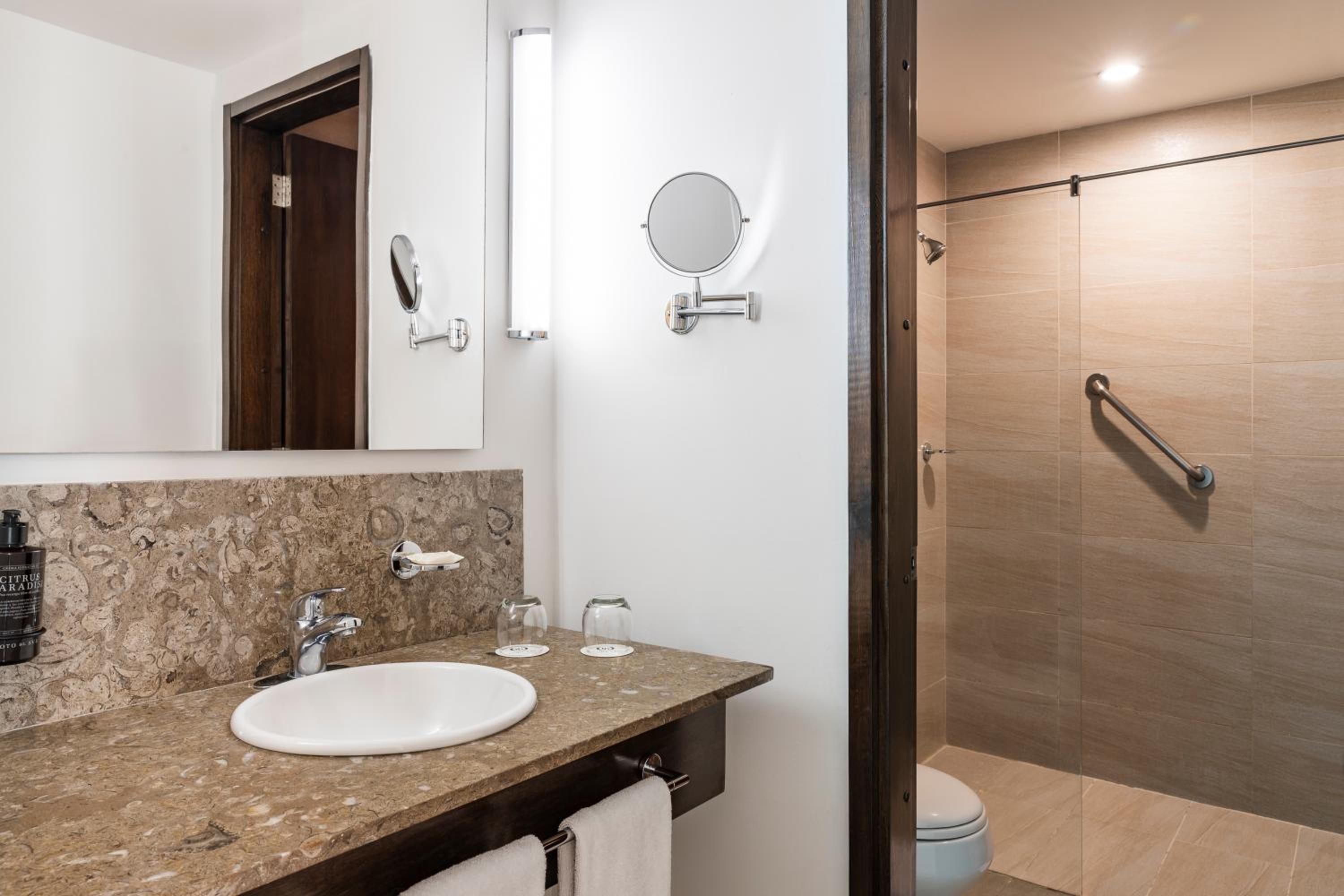 Superior Twin Room photo 1