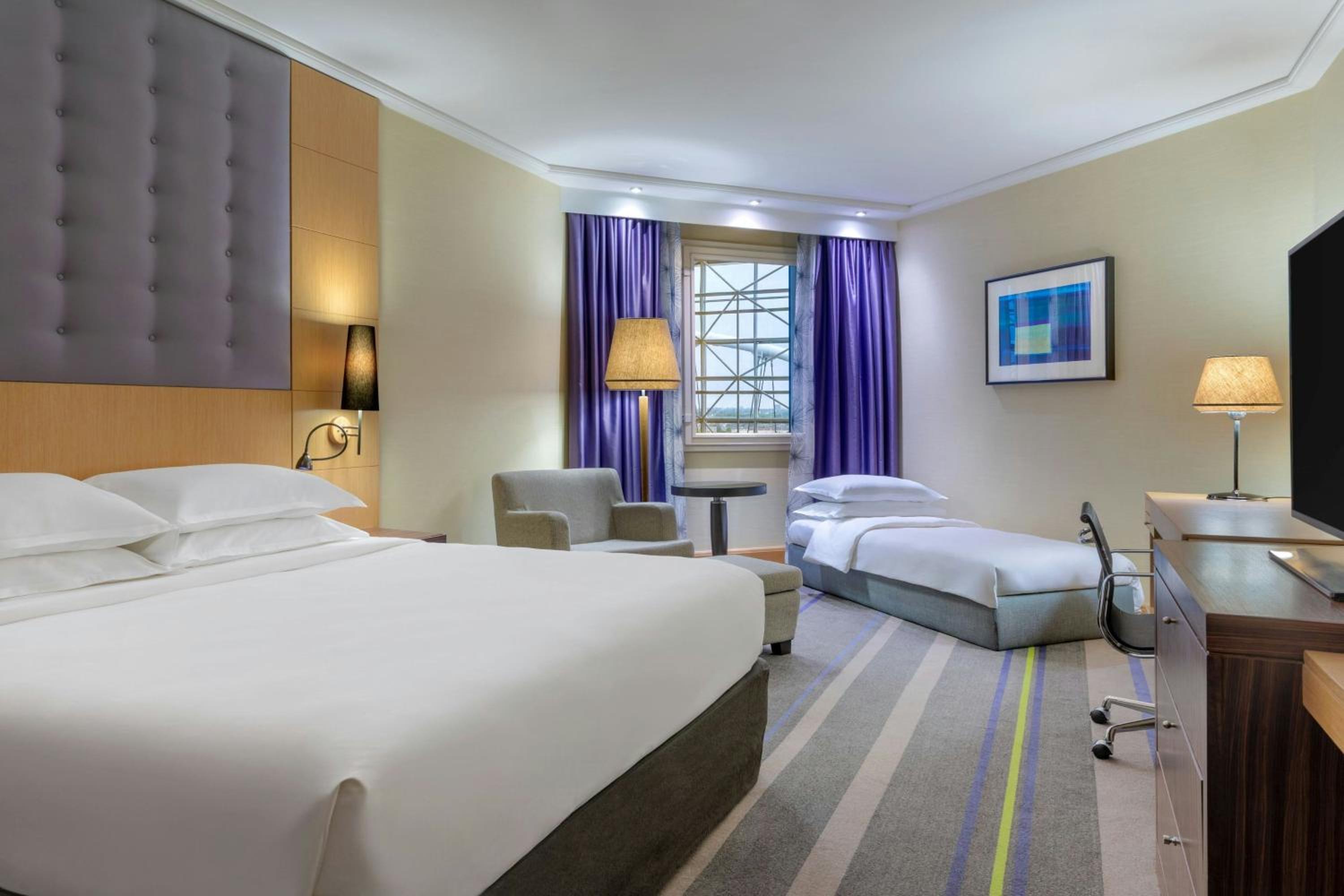 Deluxe Triple Guest Room