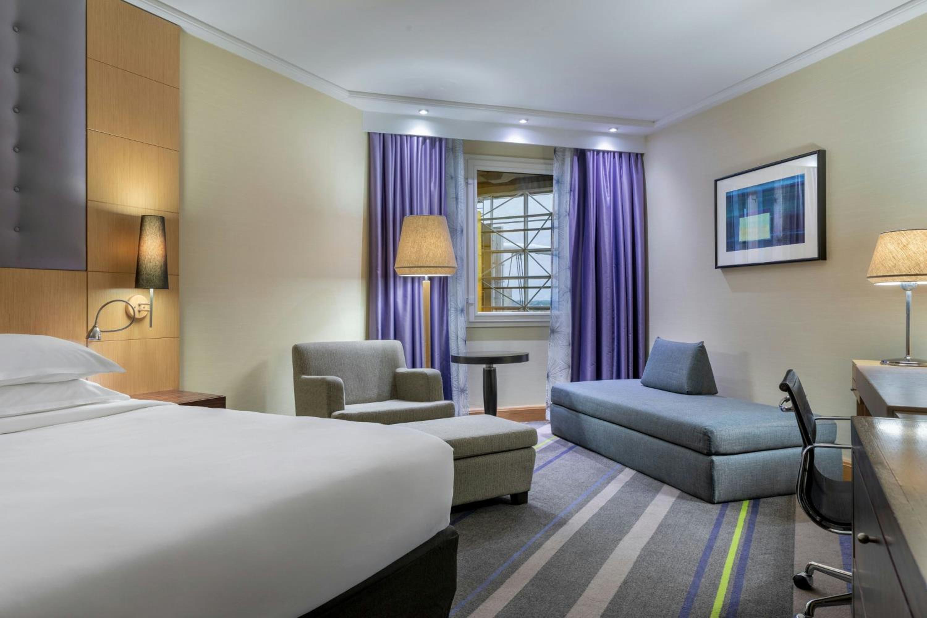 Deluxe Triple Guest Room