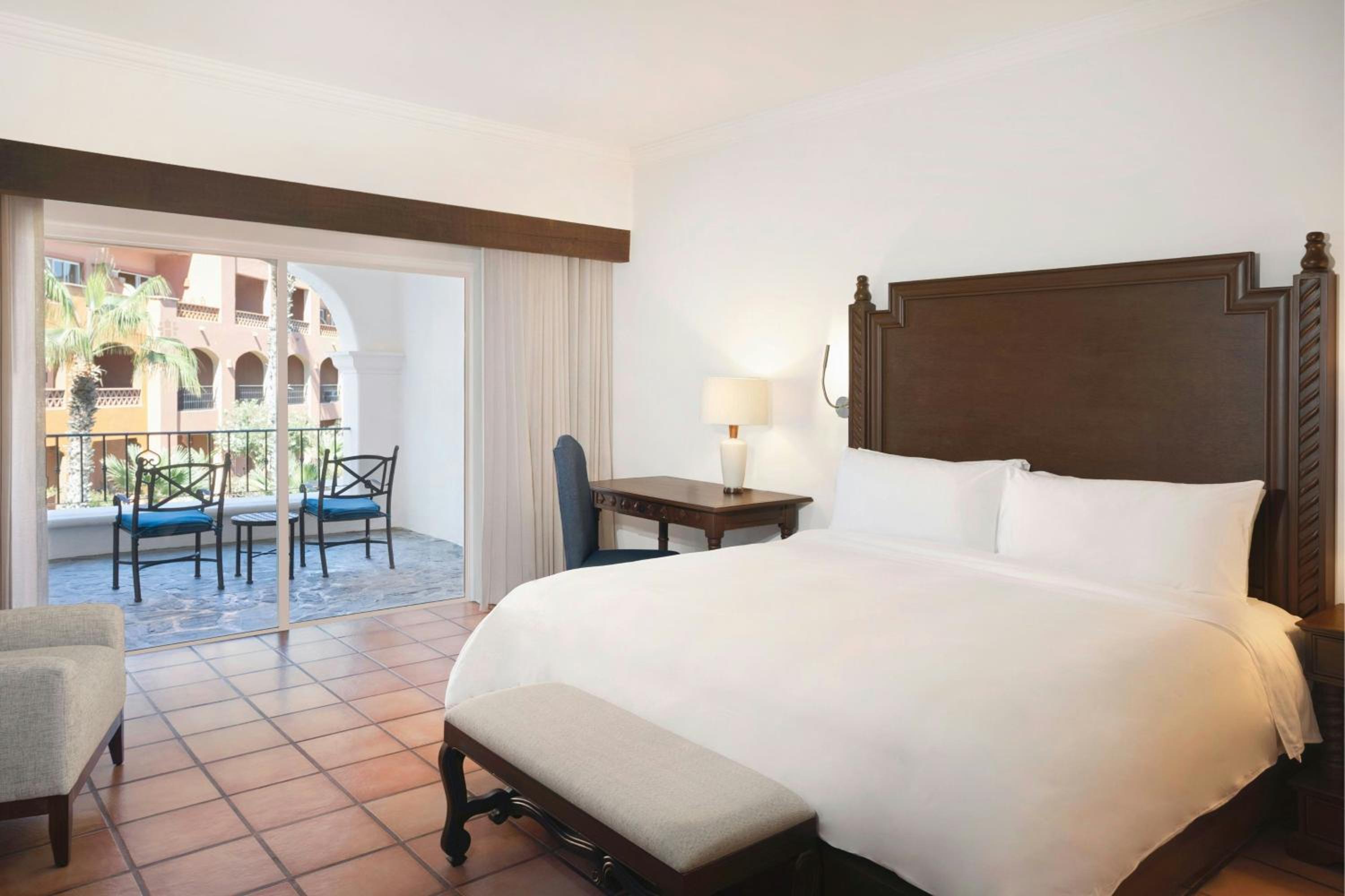 Hacienda King Room with Garden View and Balcony