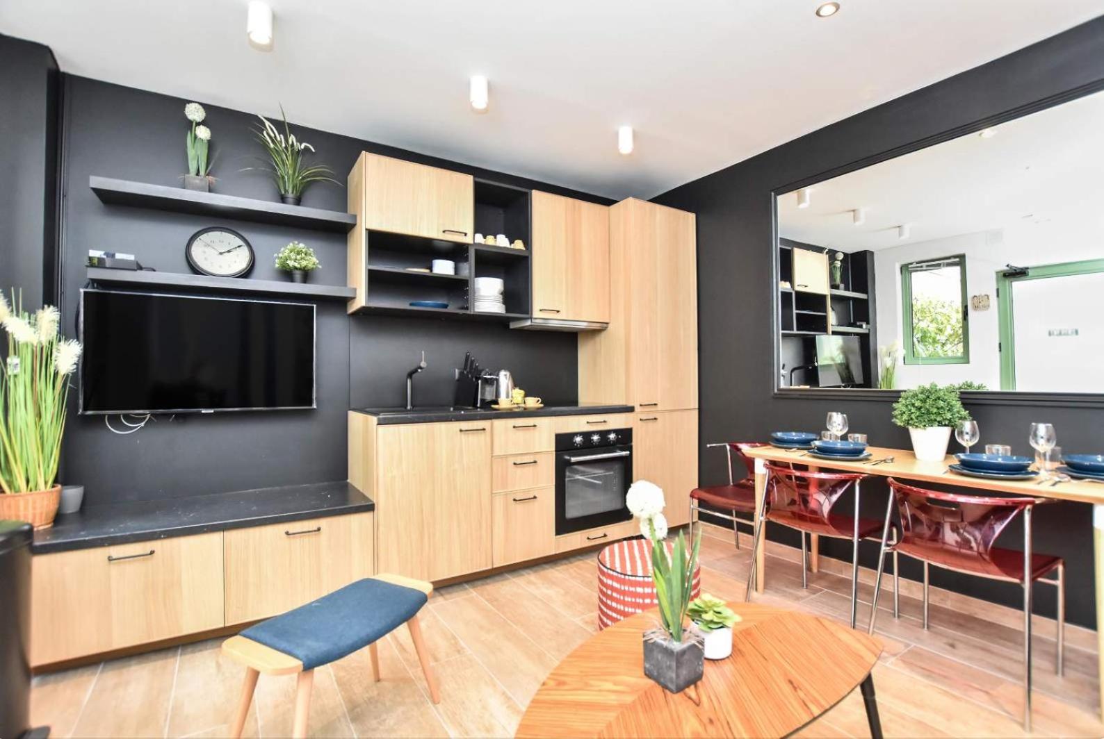 Apartment photo 2