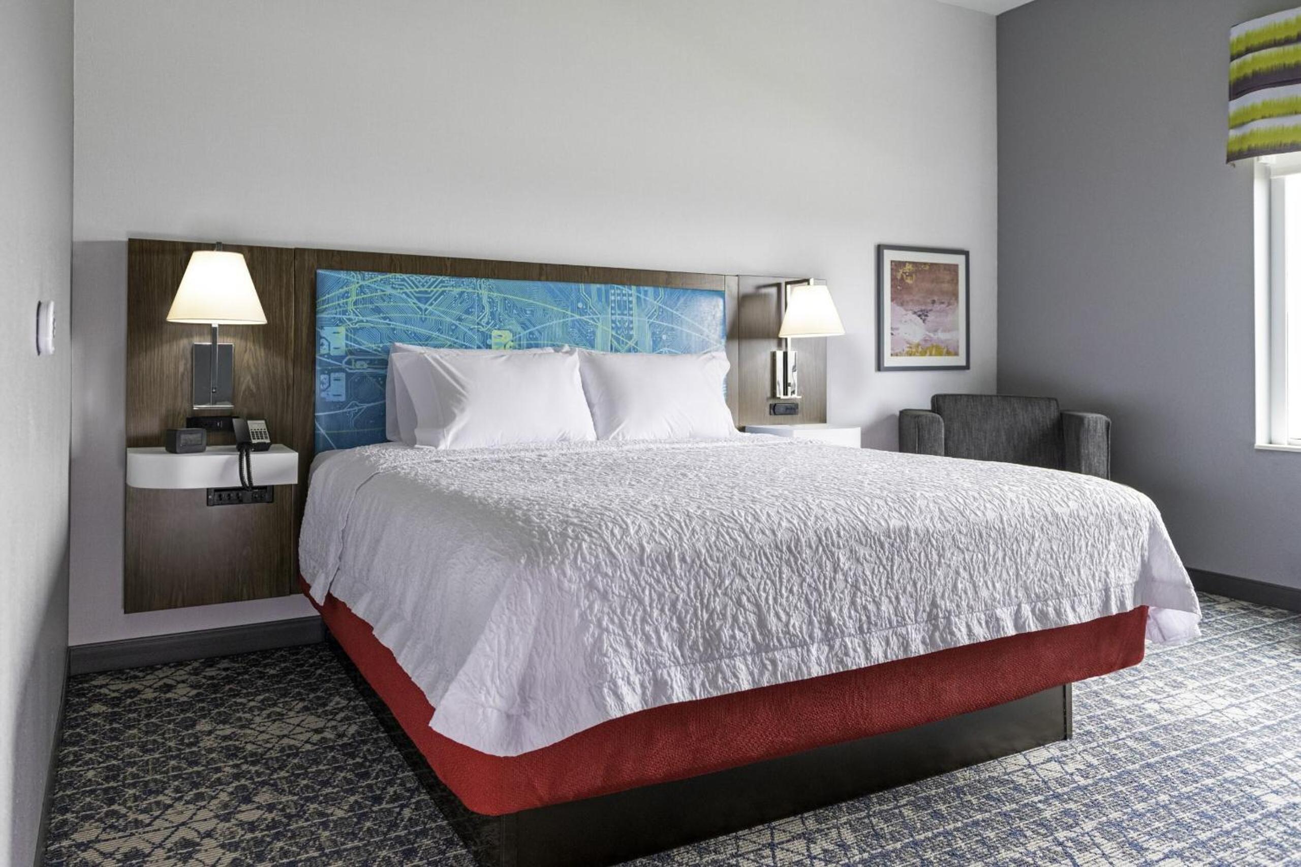 King Room with Microwave and Fridge
