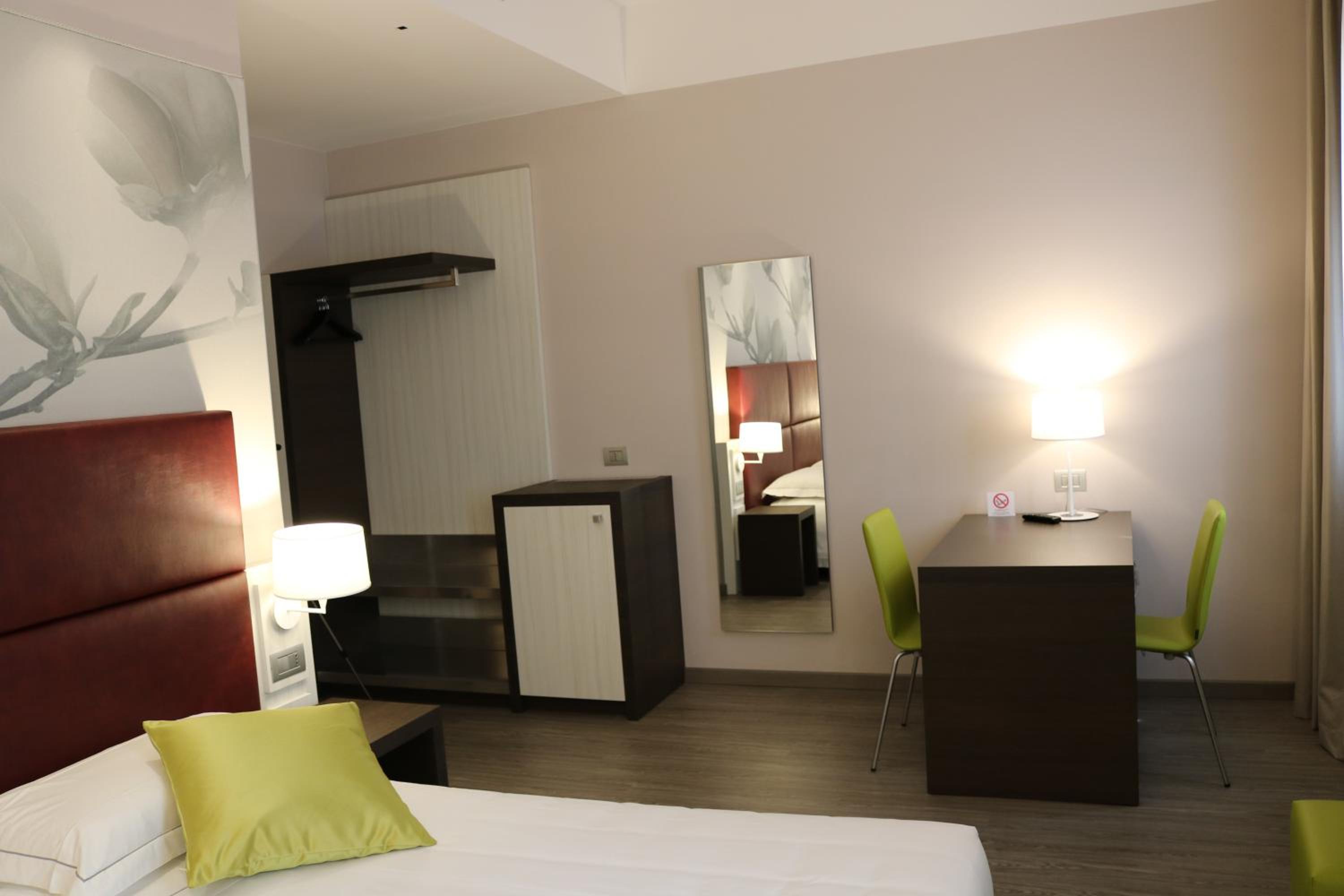 Superior Double or Twin Room - Photo 1